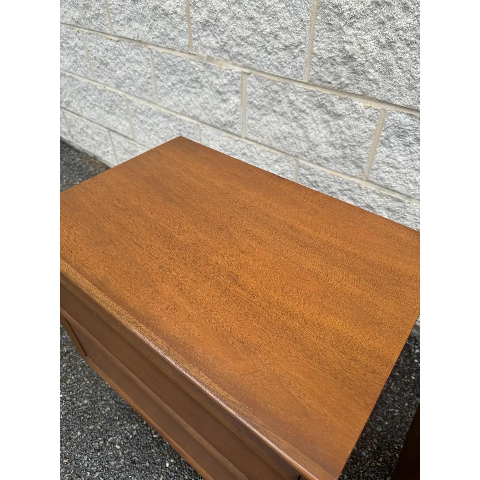 Pair of Minimalist Mid Century Modern Walnut Nightstands For Sale 3