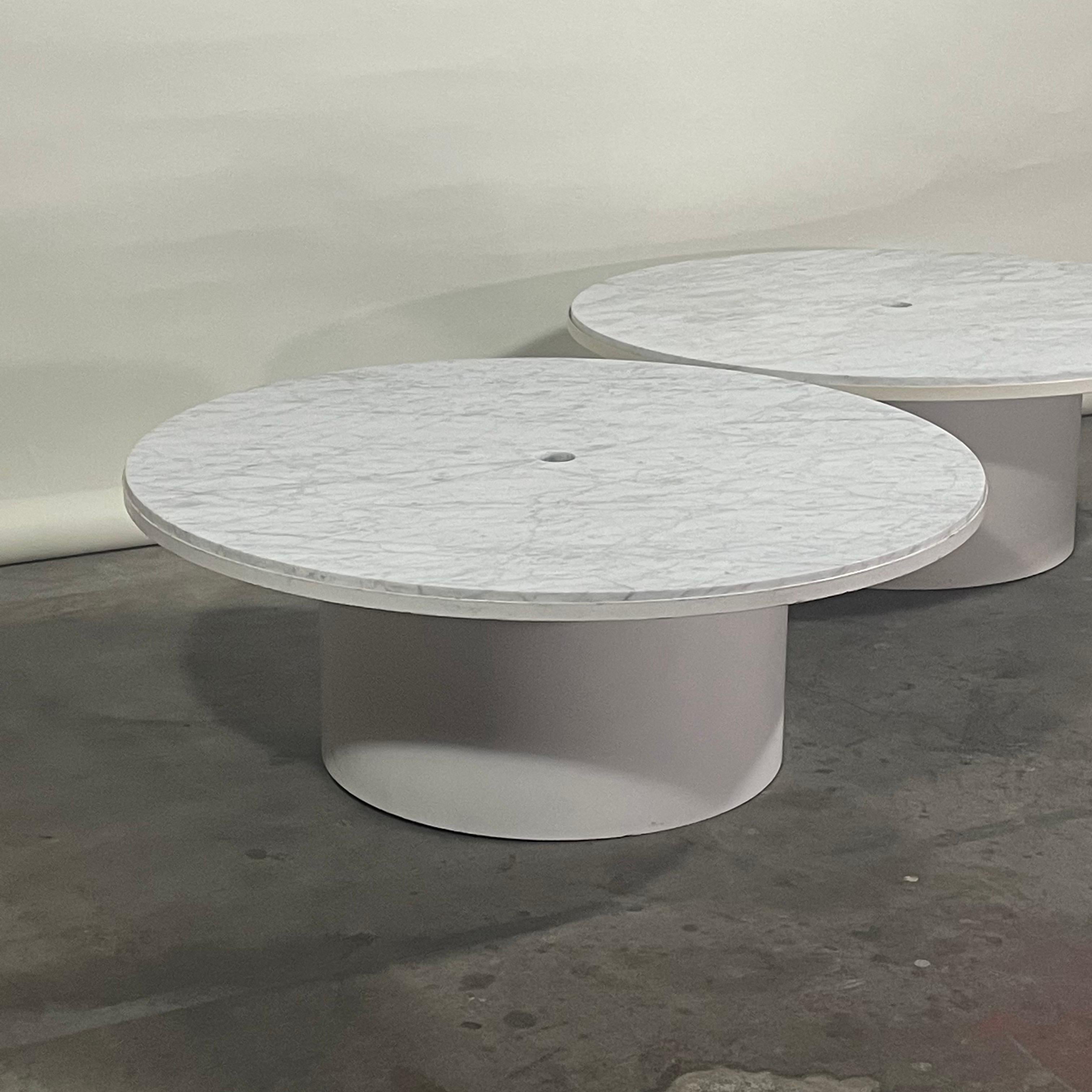 American Pair of Minimalist Veined Marble Indoor/Outdoor Coffee Tables For Sale