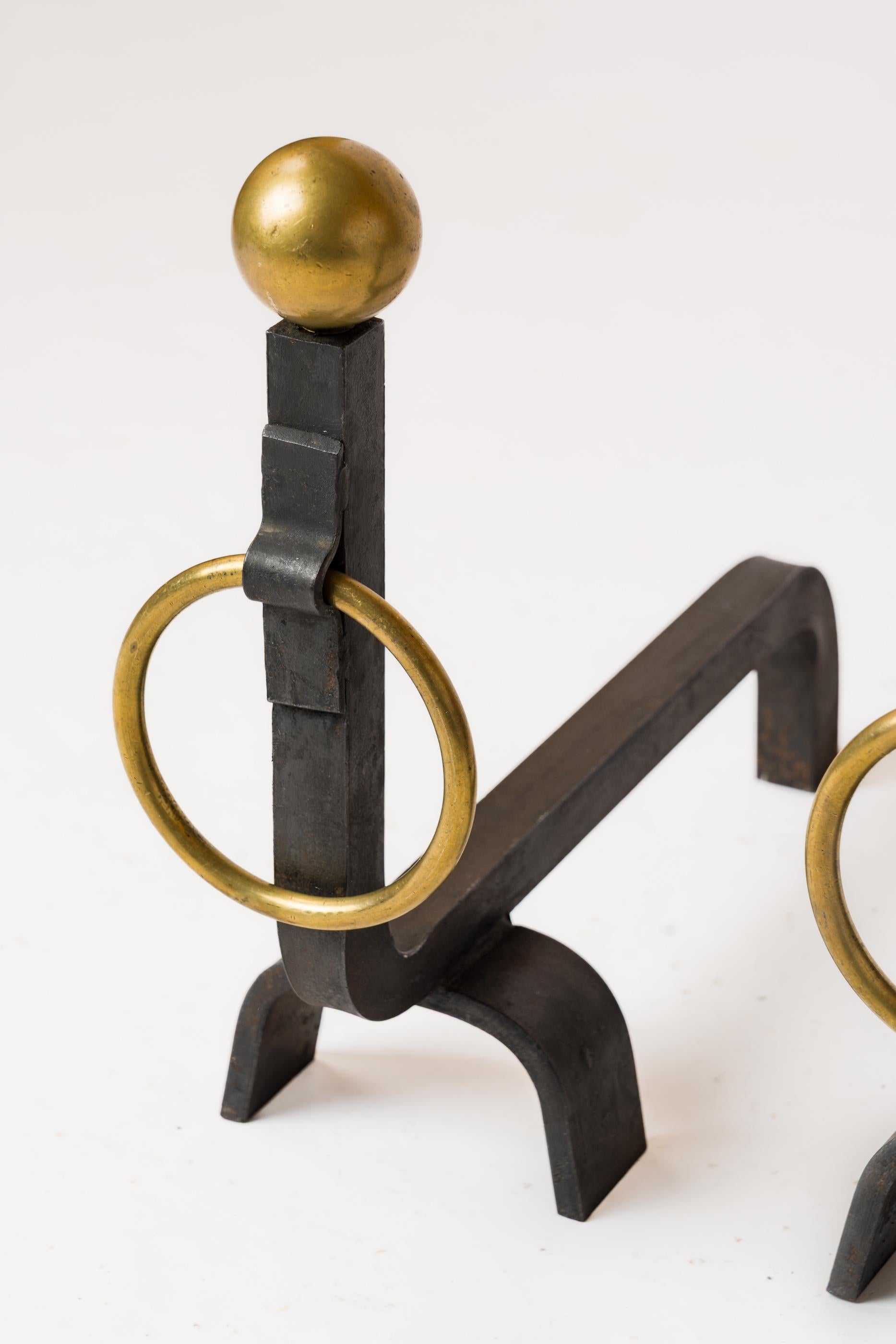 Pair of Minimalist Wrought Iron Andirons with Polished Brass Hoop Handles - 1970 In Good Condition For Sale In New York, NY