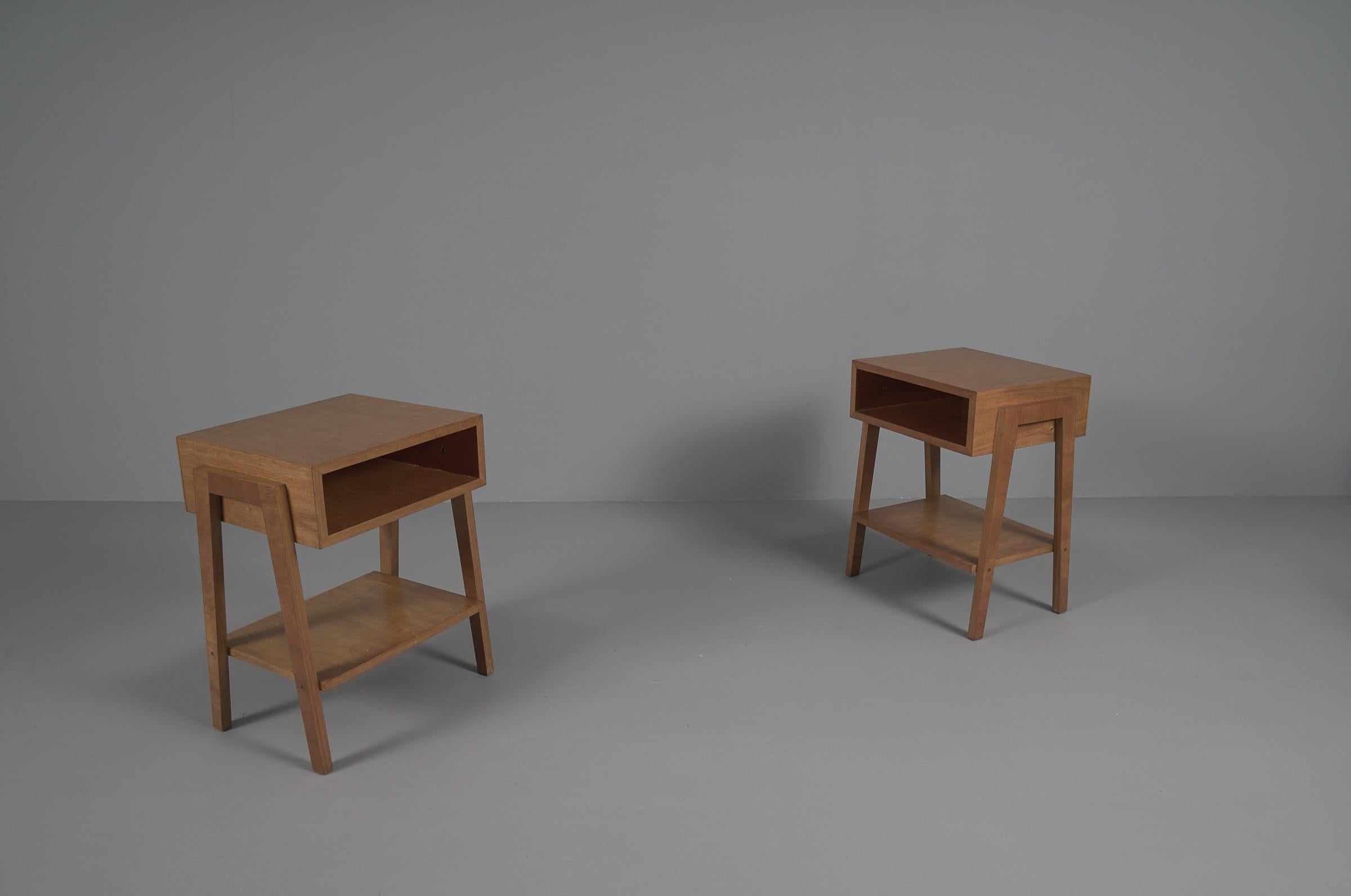 Mid-20th Century  Pair of Minimalistic Mid-Century Modern Wooden Nightstands, Italy 1950s For Sale