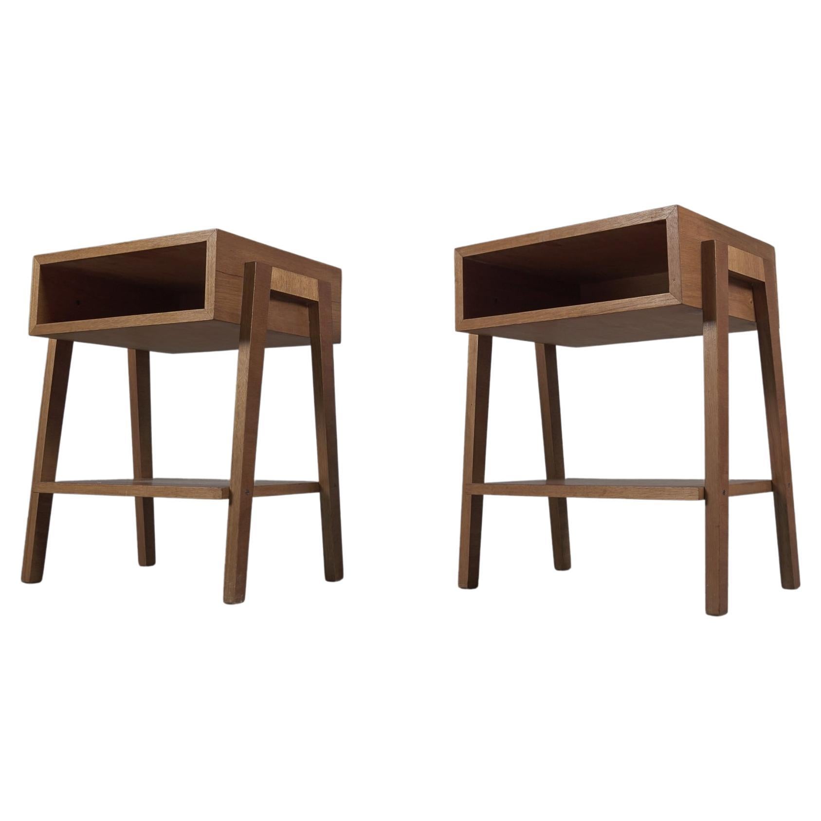  Pair of Minimalistic Mid-Century Modern Wooden Nightstands, Italy 1950s For Sale
