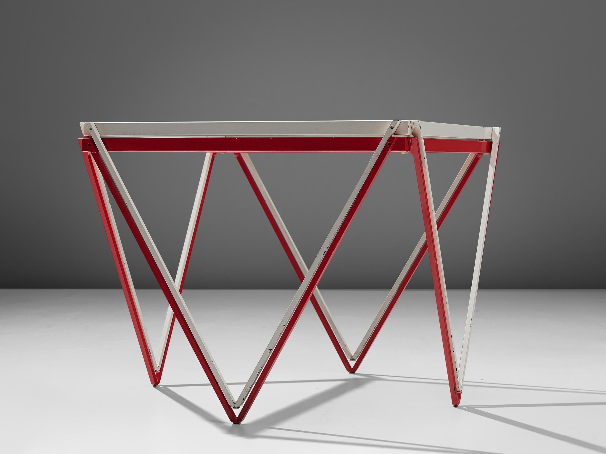 Pair of Minimalistic Nesting Tables in White and Red Lacquered Metal 2