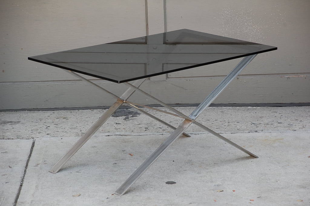 Pair of Minimalistic Stainless Steel and Glass Side Tables For Sale 2