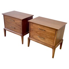 Pair of Mint Mid-Century Modern Nightstands with Cats Eye Pull