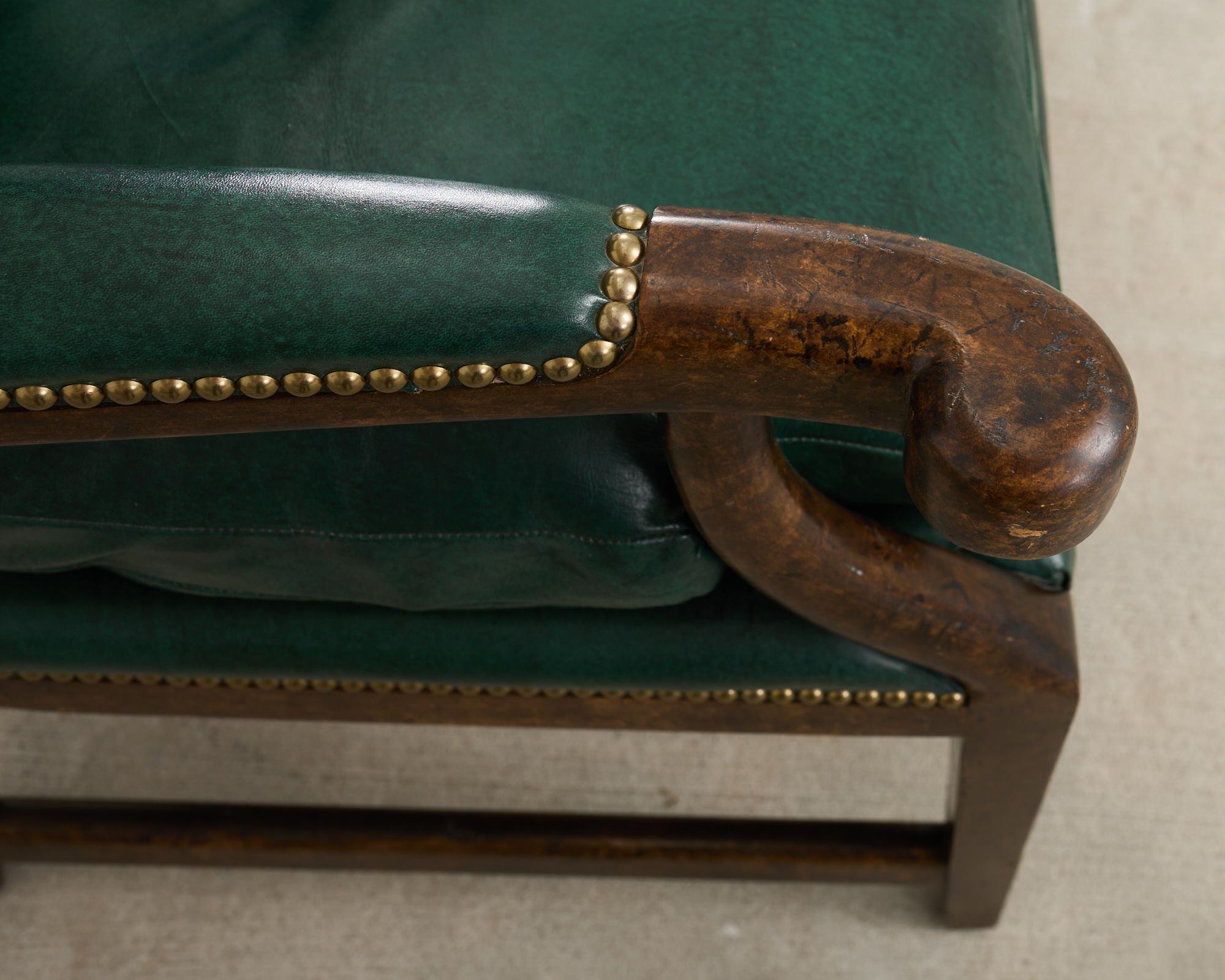 Paire de fauteuils de barbier en cuir de style Régence anglaise Minton-Spidell en vente 10
