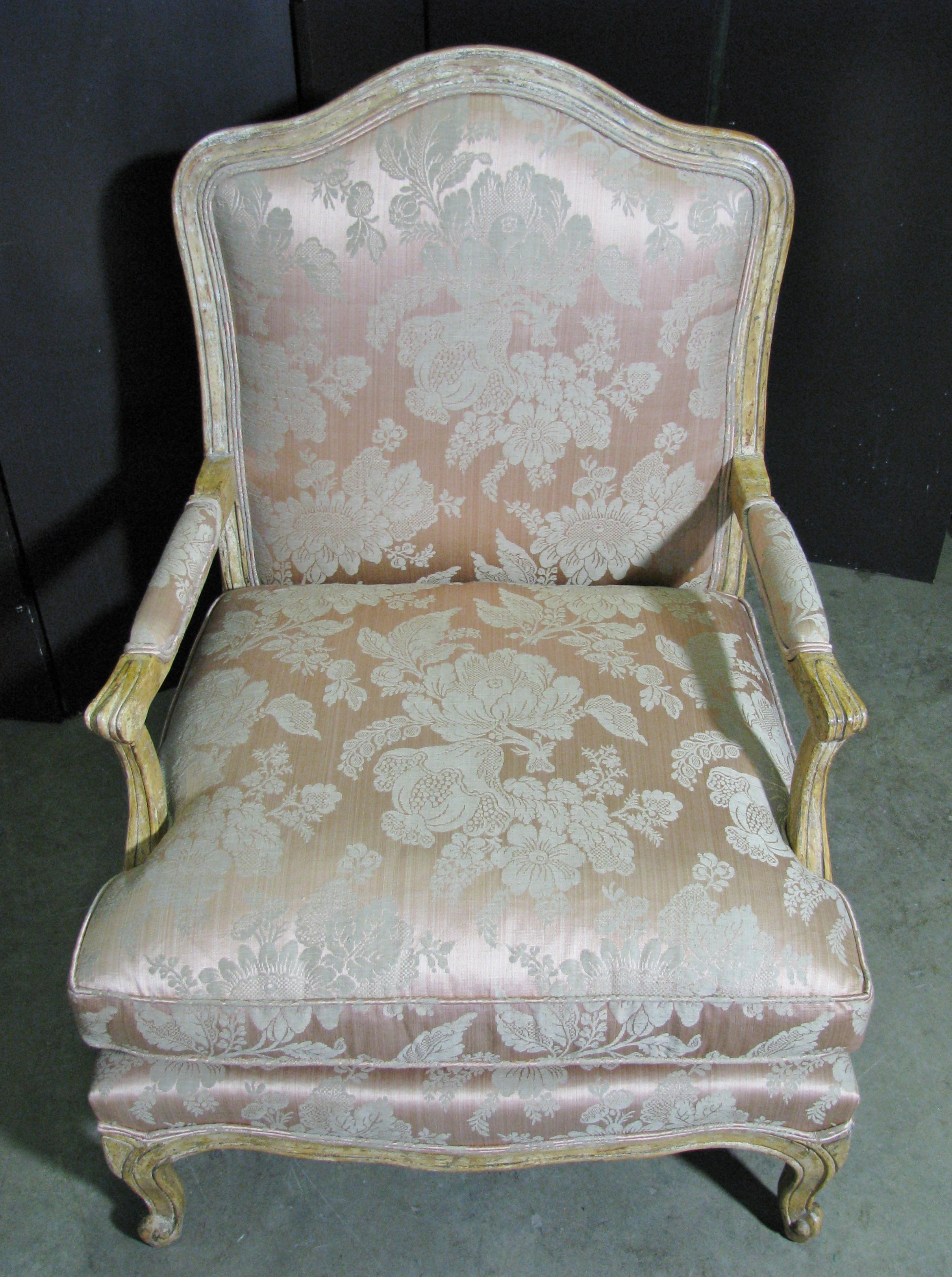 Pair of Minton-Spidell French Louis XV Style Open Armchairs (Louis XV.)