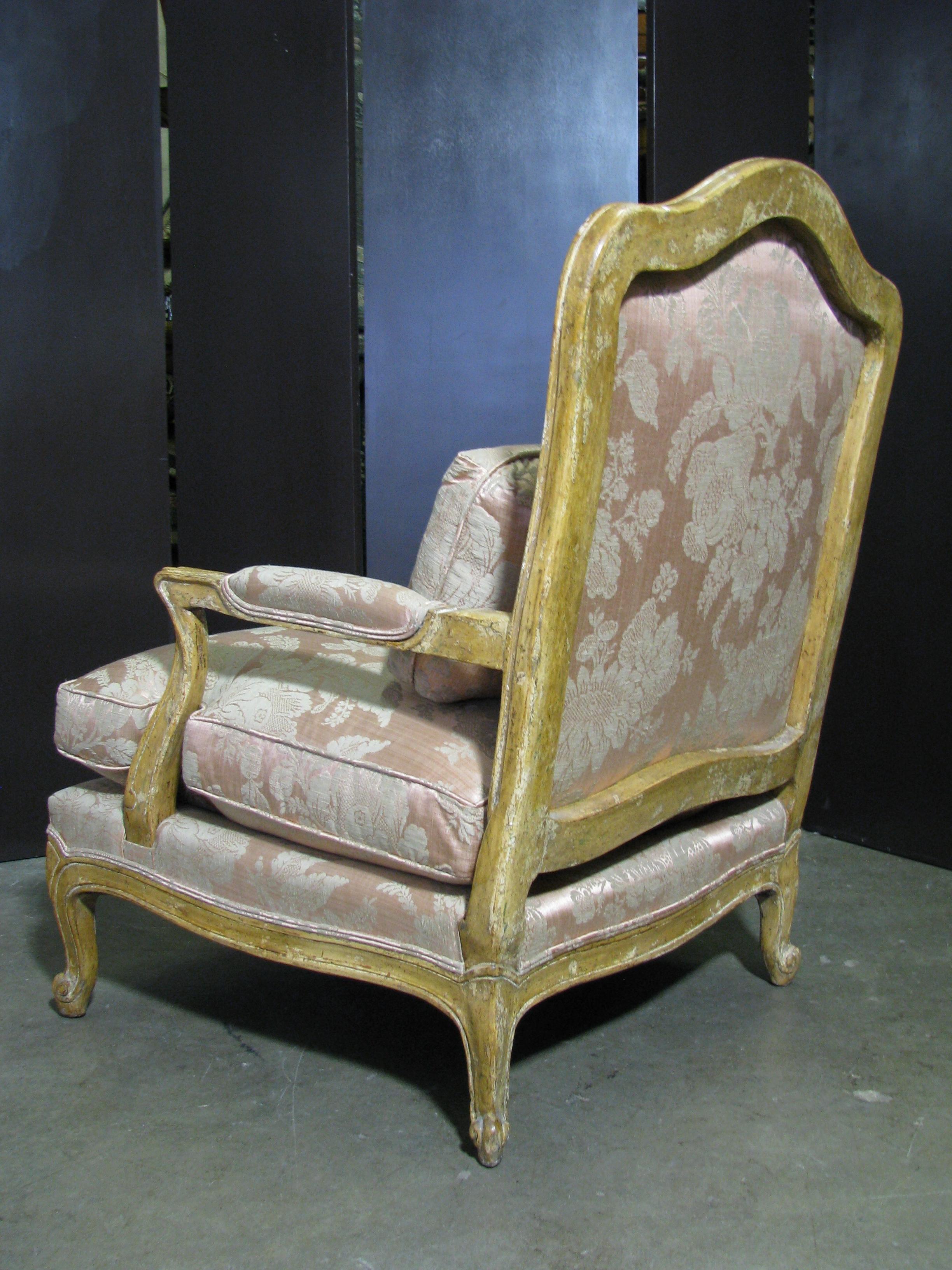 Pair of Minton-Spidell French Louis XV Style Open Armchairs In Good Condition In Geneva, IL