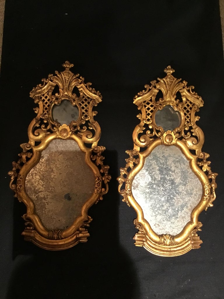 Beaux Arts Pair of Mirrored and Carved Giltwood Sconces, French, 19th Century with carving For Sale