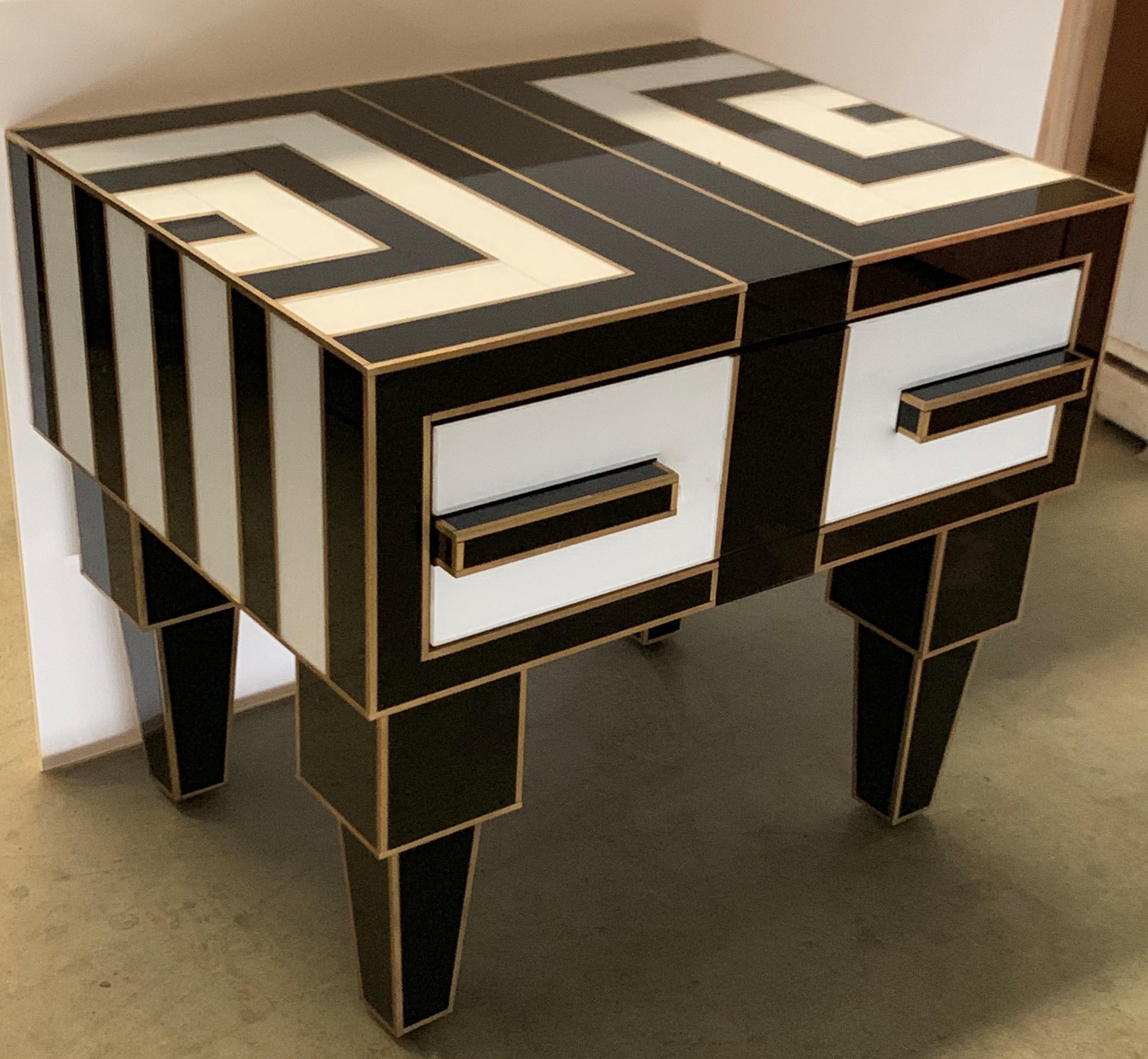 Pair of Mirrored and Brass Nightstands with One-Drawer in Black and White 4