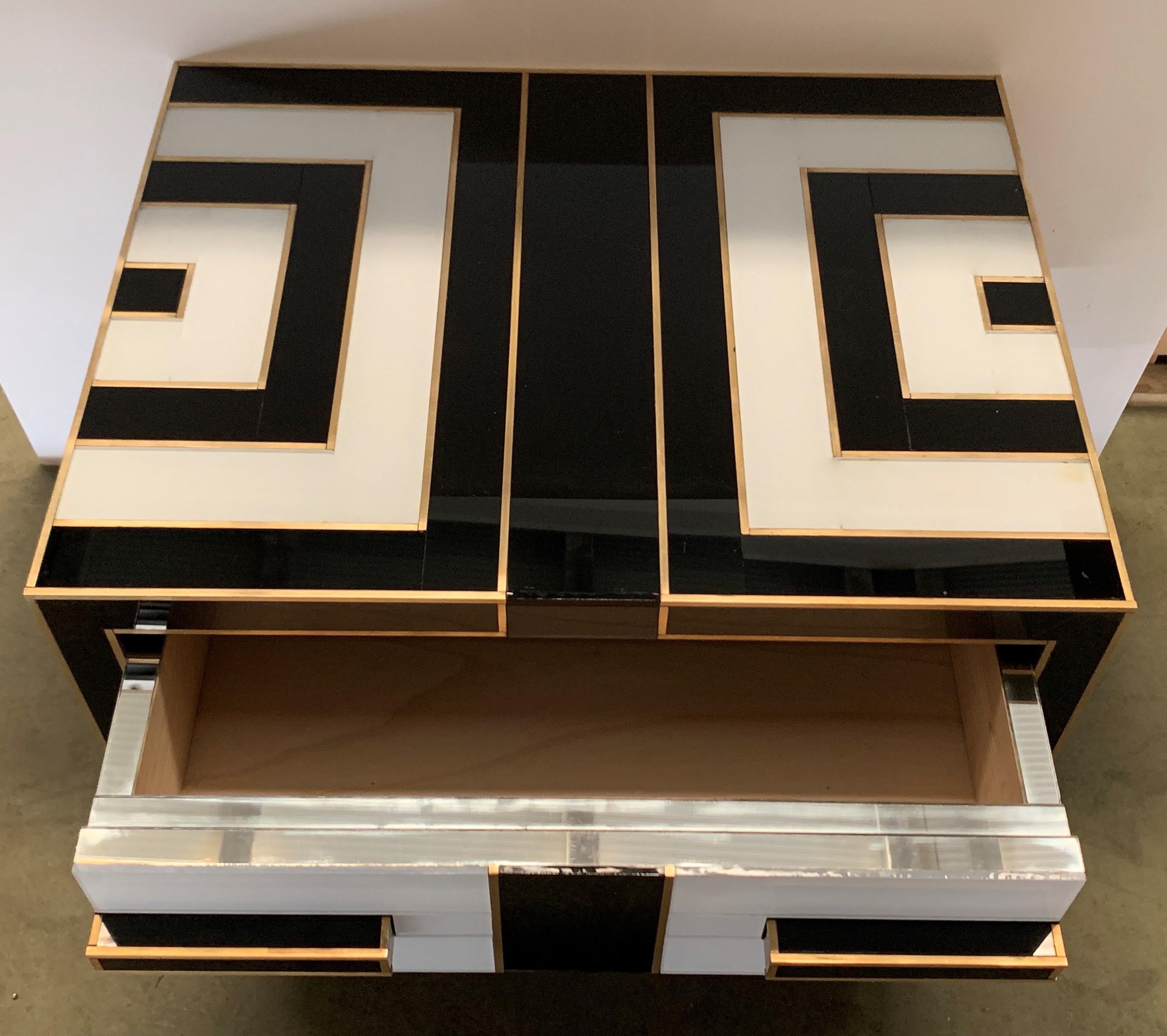 Pair of Mirrored and Brass Nightstands with One-Drawer in Black and White 5