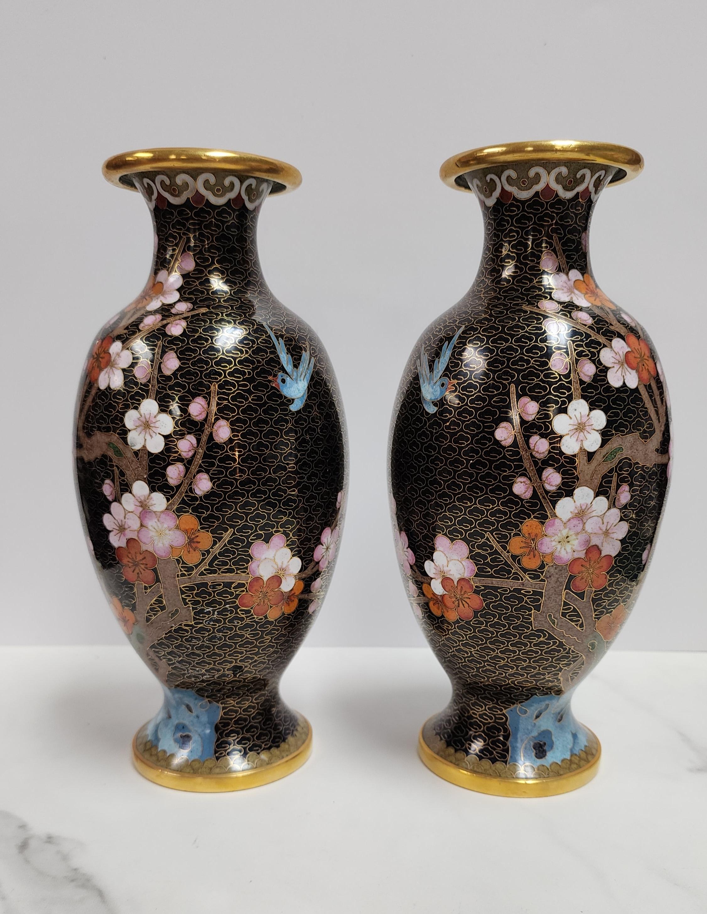 Pair of Mirrored Chinese Cloisonne Enamel Vase with Flower and Bird Motif For Sale 7