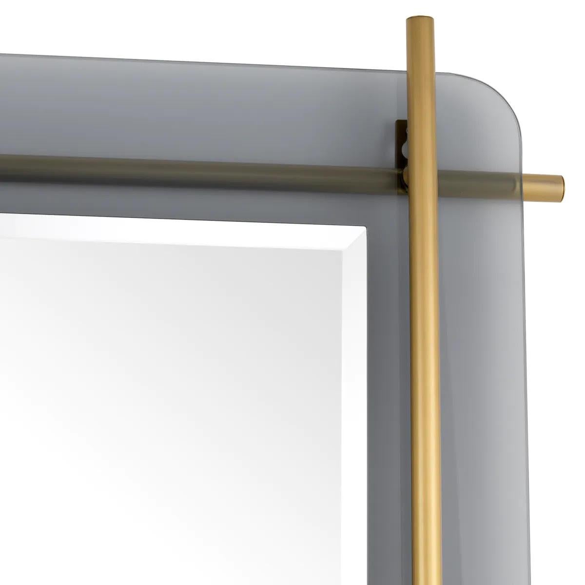 Spiegelpaar, Ausführung in gebürstetem Messing, Rauchglas, abgeschrägter Spiegel. (Abgeschrägt) im Angebot