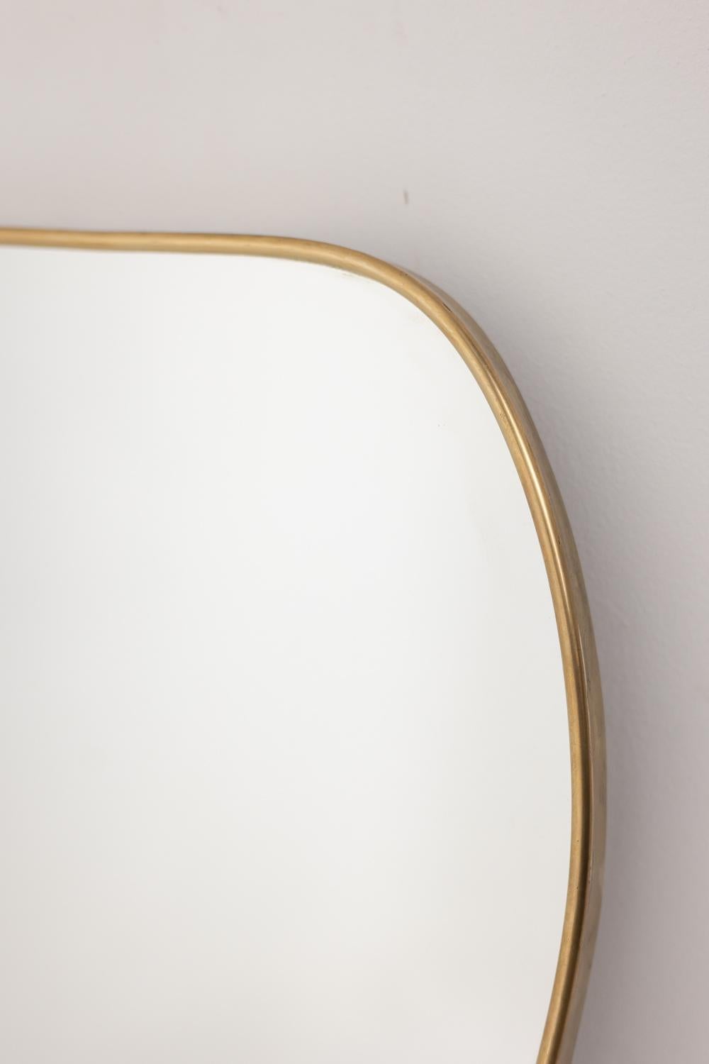 20ième siècle Paire de miroirs dans le style de Gio Ponti Circa 1970. en vente