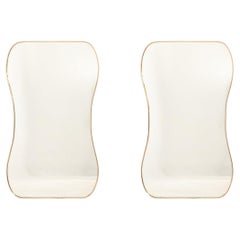 Paire de miroirs dans le style de Gio Ponti Circa 1970.