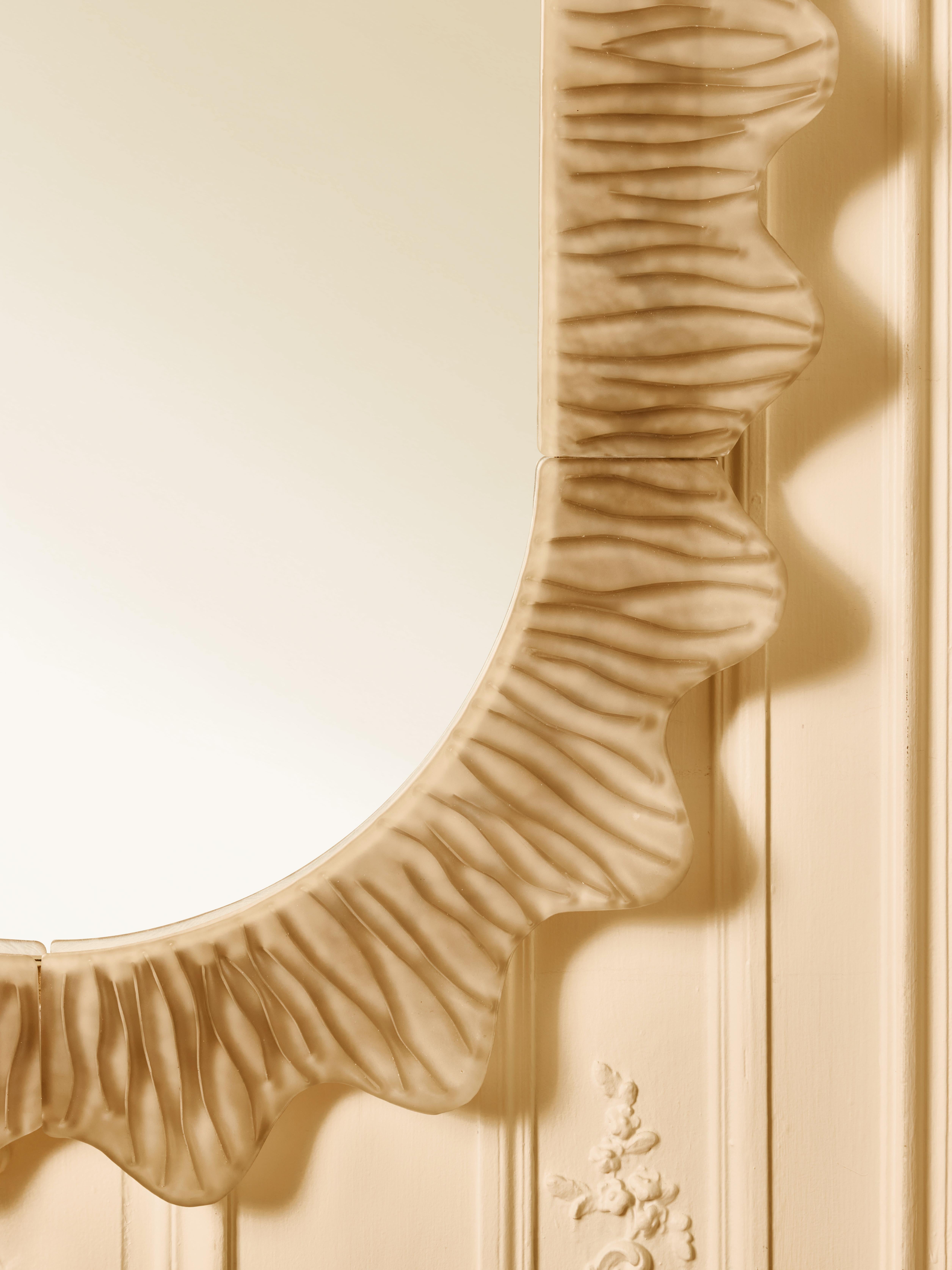 Coppia di specchi con cornice in vetro di Murano fumé di Studio A Glustin In condizioni Nuovo in vendita a Saint-Ouen (PARIS), FR