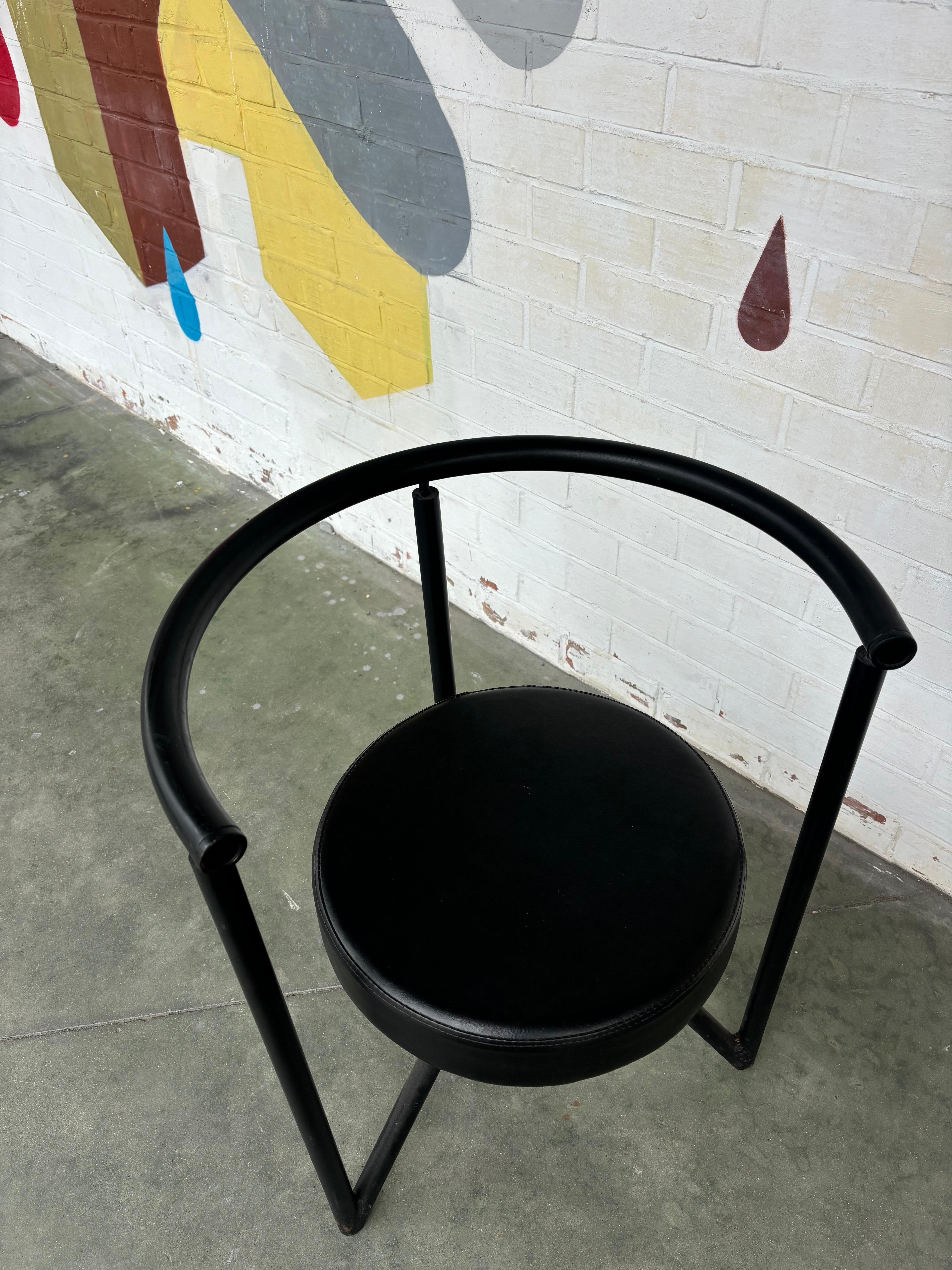 Pair of miss dorn chair by Philippe Starck In Good Condition For Sale In SAINT-OUEN-SUR-SEINE, FR