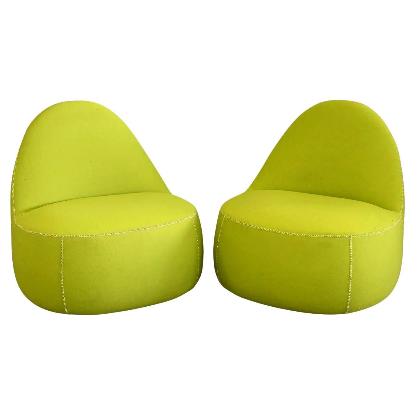 Pair of "Mitt" Lounge Chair by Bernhardt Design  en vente