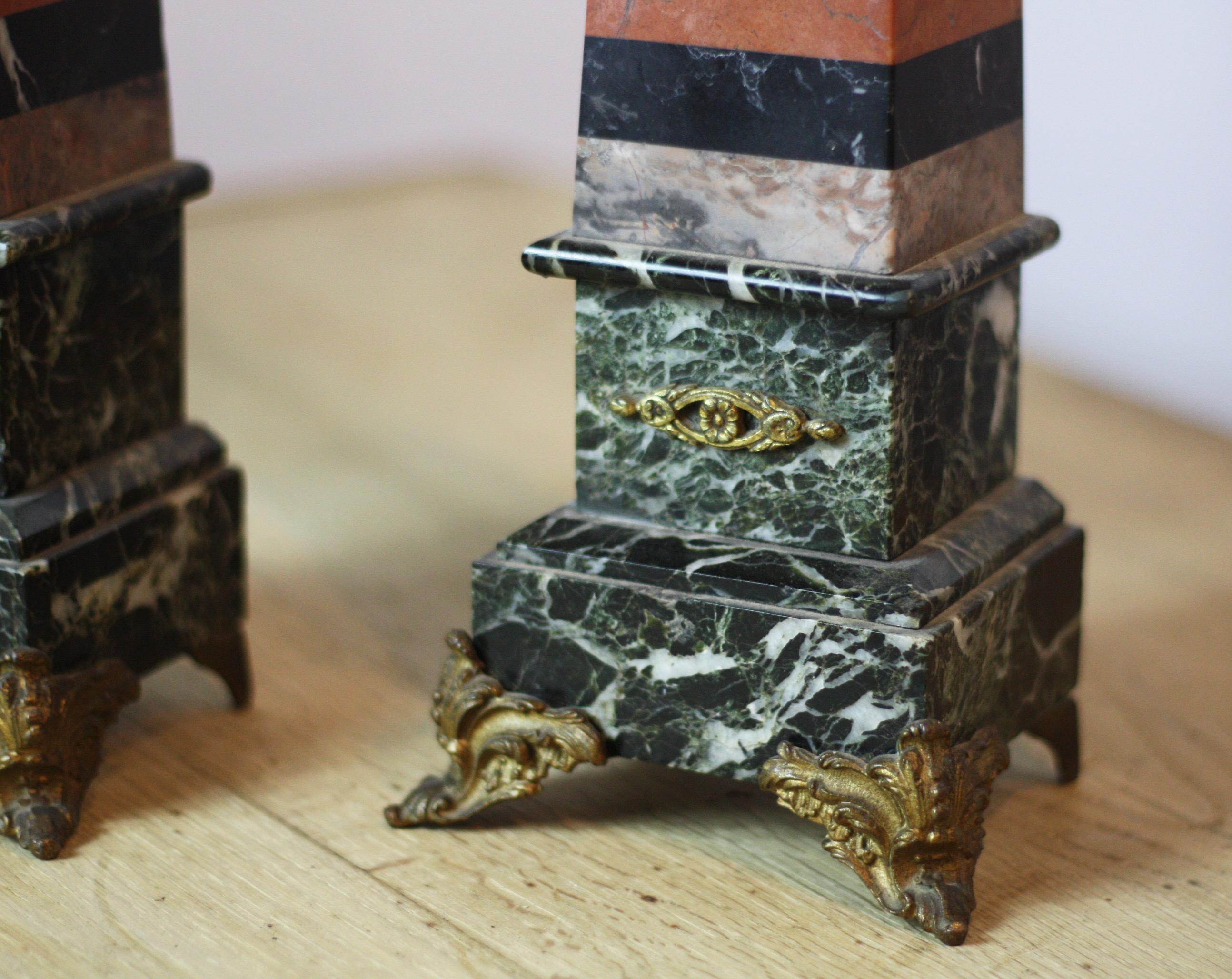 Pair of Mixed Marble Obelisks In Good Condition For Sale In Tetbury, Gloucestershire