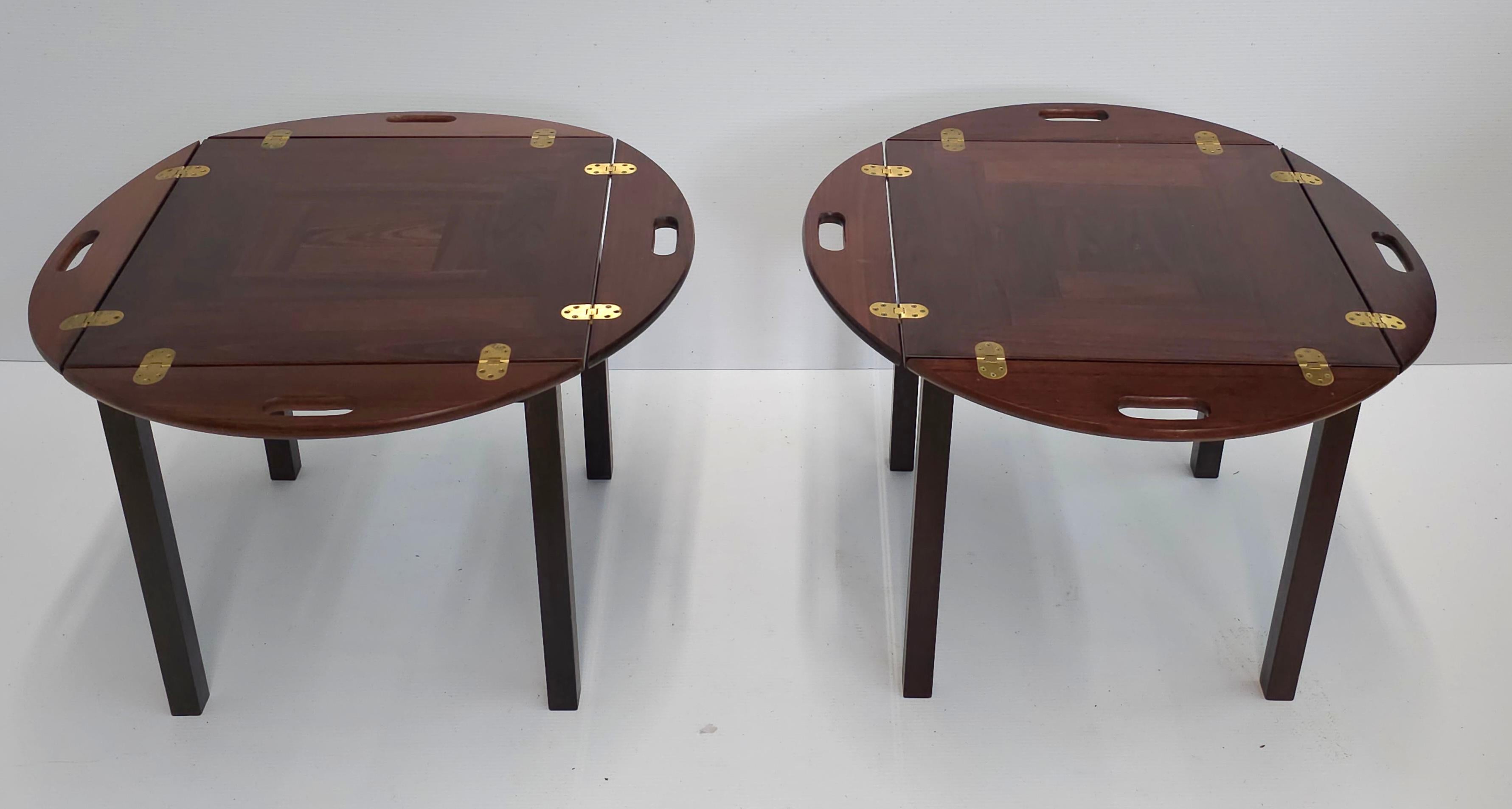 Autre Paire de tables d'appoint danoises modernes Mobelfabrikken APS en bois de rose avec plateau en vente