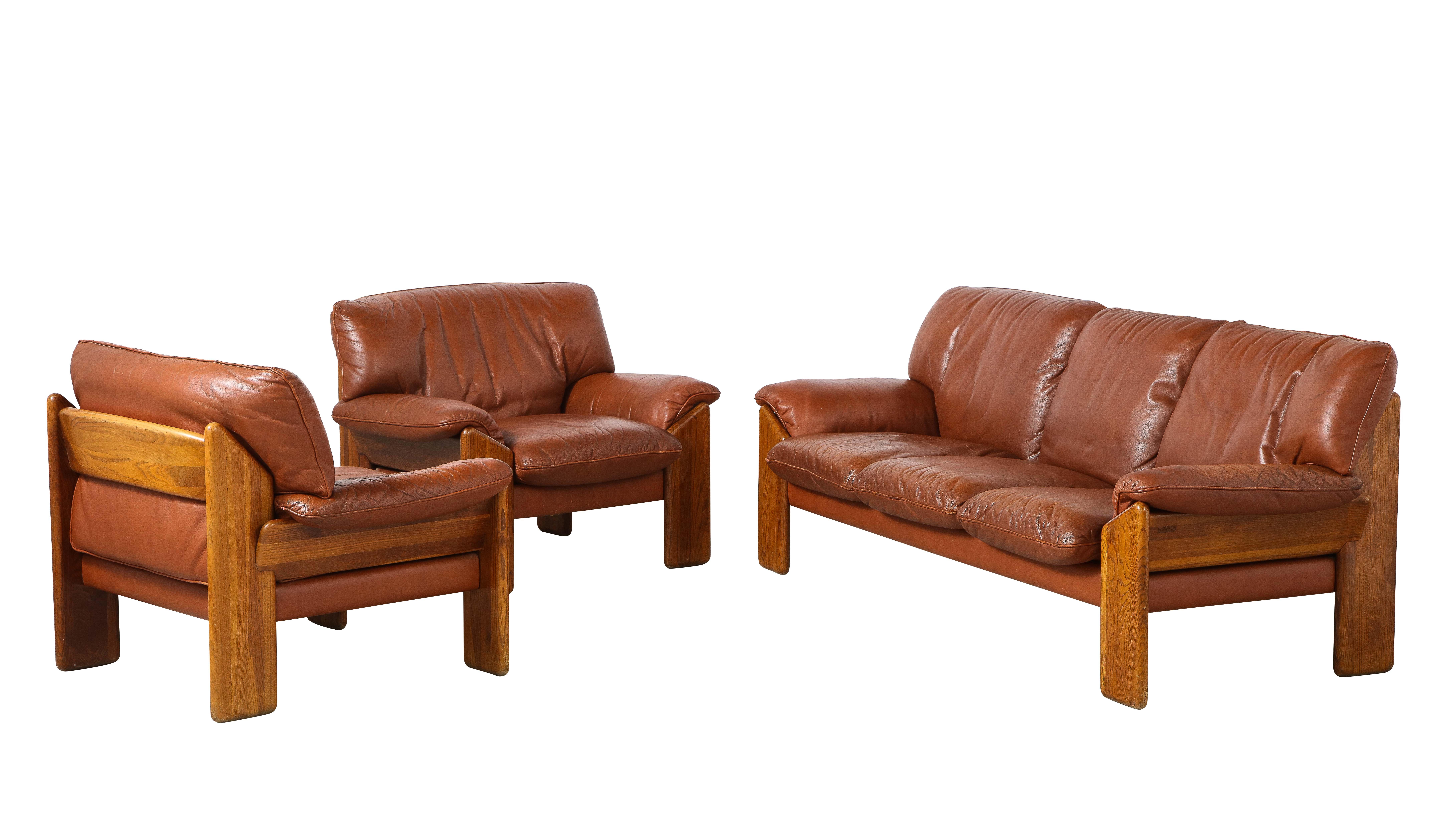 Pair of Mobil Girgi Walnut and Leather Lounge Chairs, Italian 1970's 6