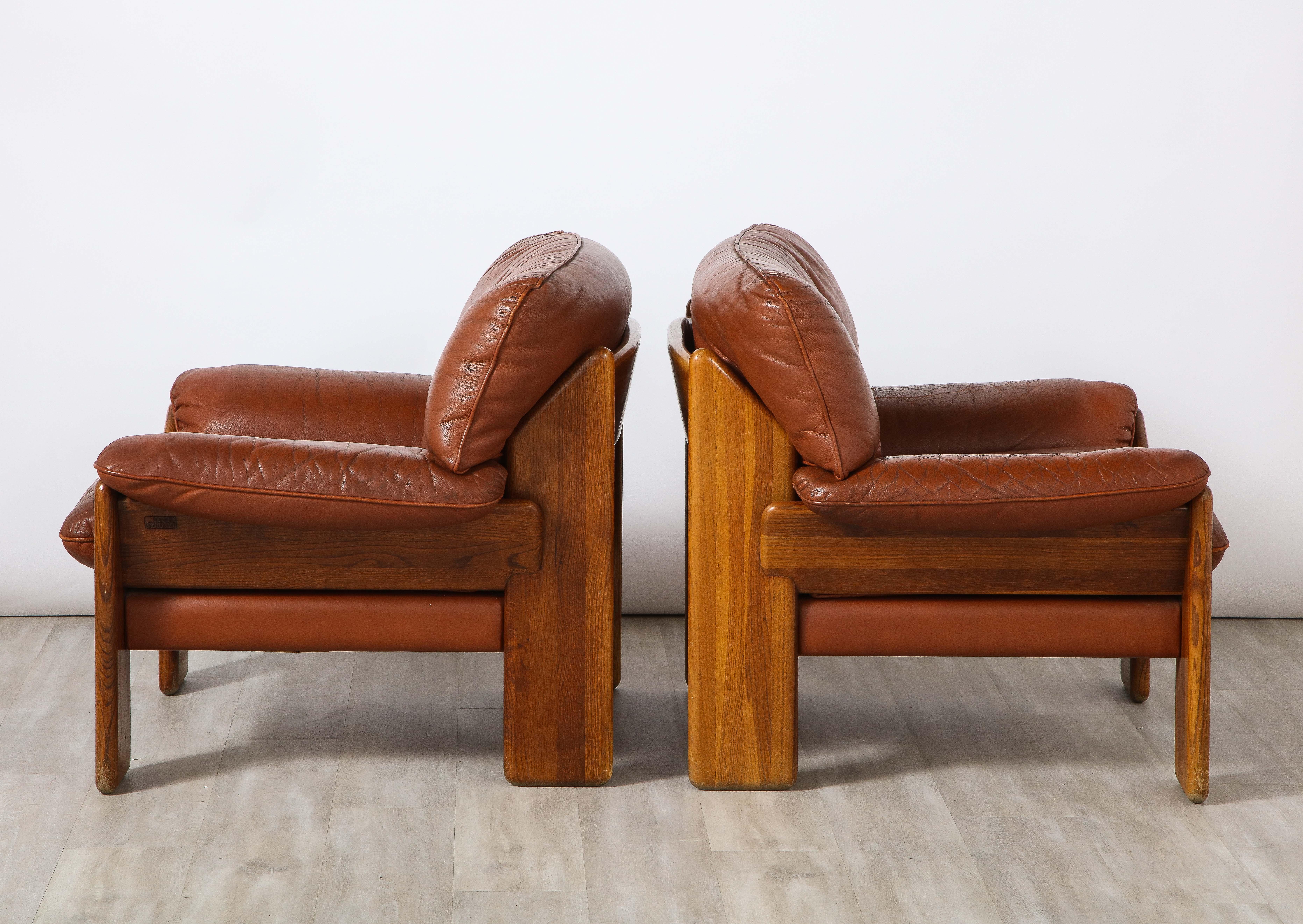 Pair of Mobil Girgi Walnut and Leather Lounge Chairs, Italian 1970's 2