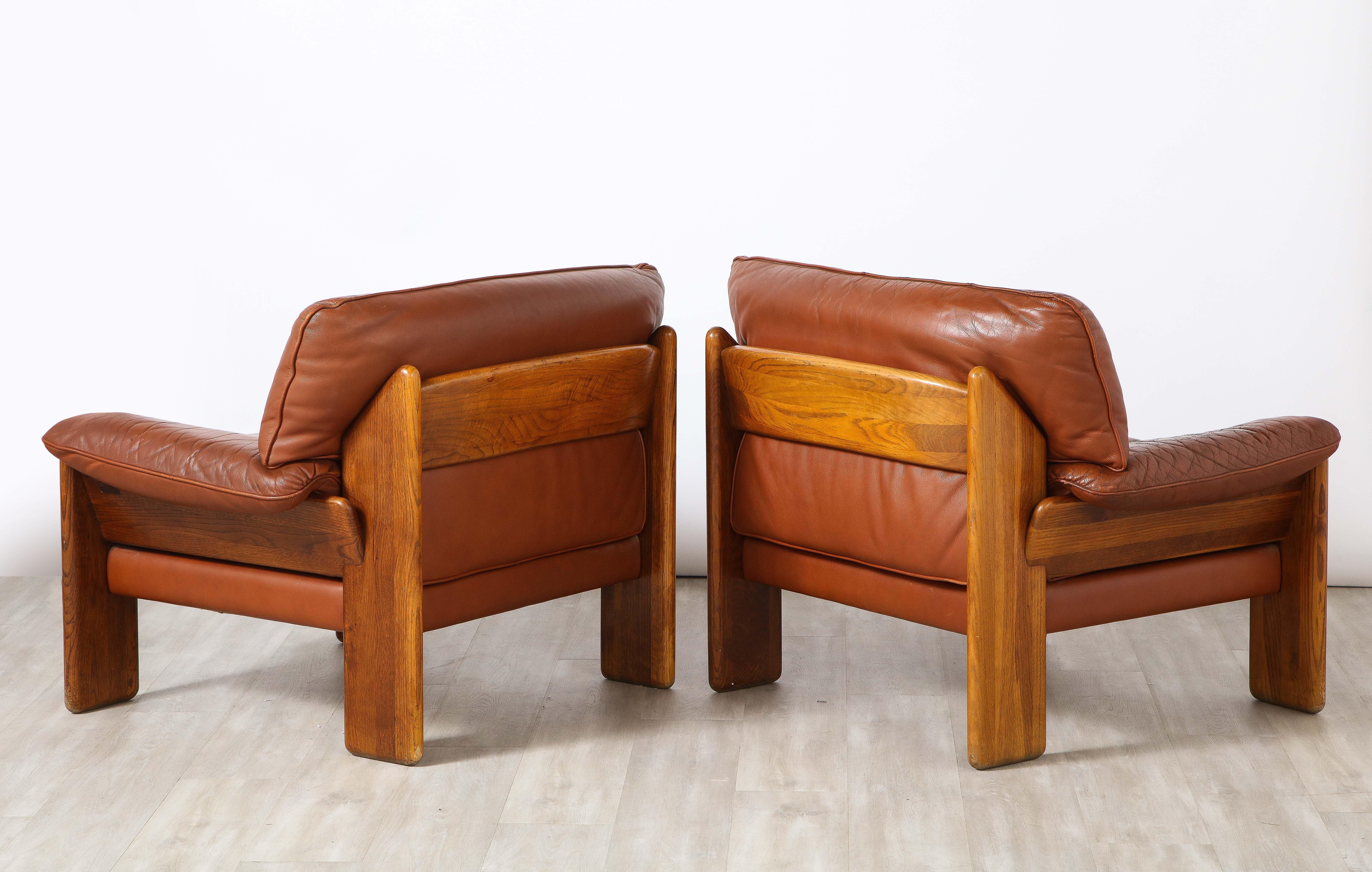 Pair of Mobil Girgi Walnut and Leather Lounge Chairs, Italian 1970's 4