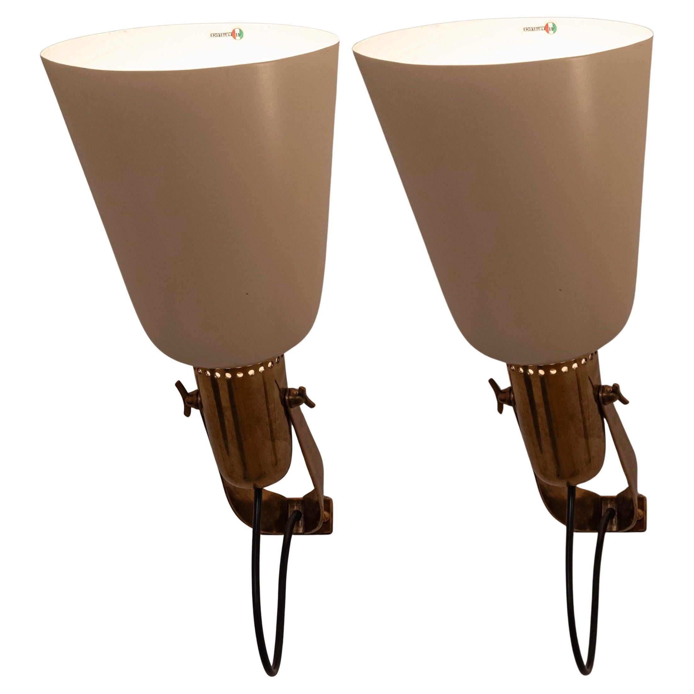 Pair of Mod. 121 Appliques by Gino Sarfatti for Arteluce, Italy, c.1946 in vendita