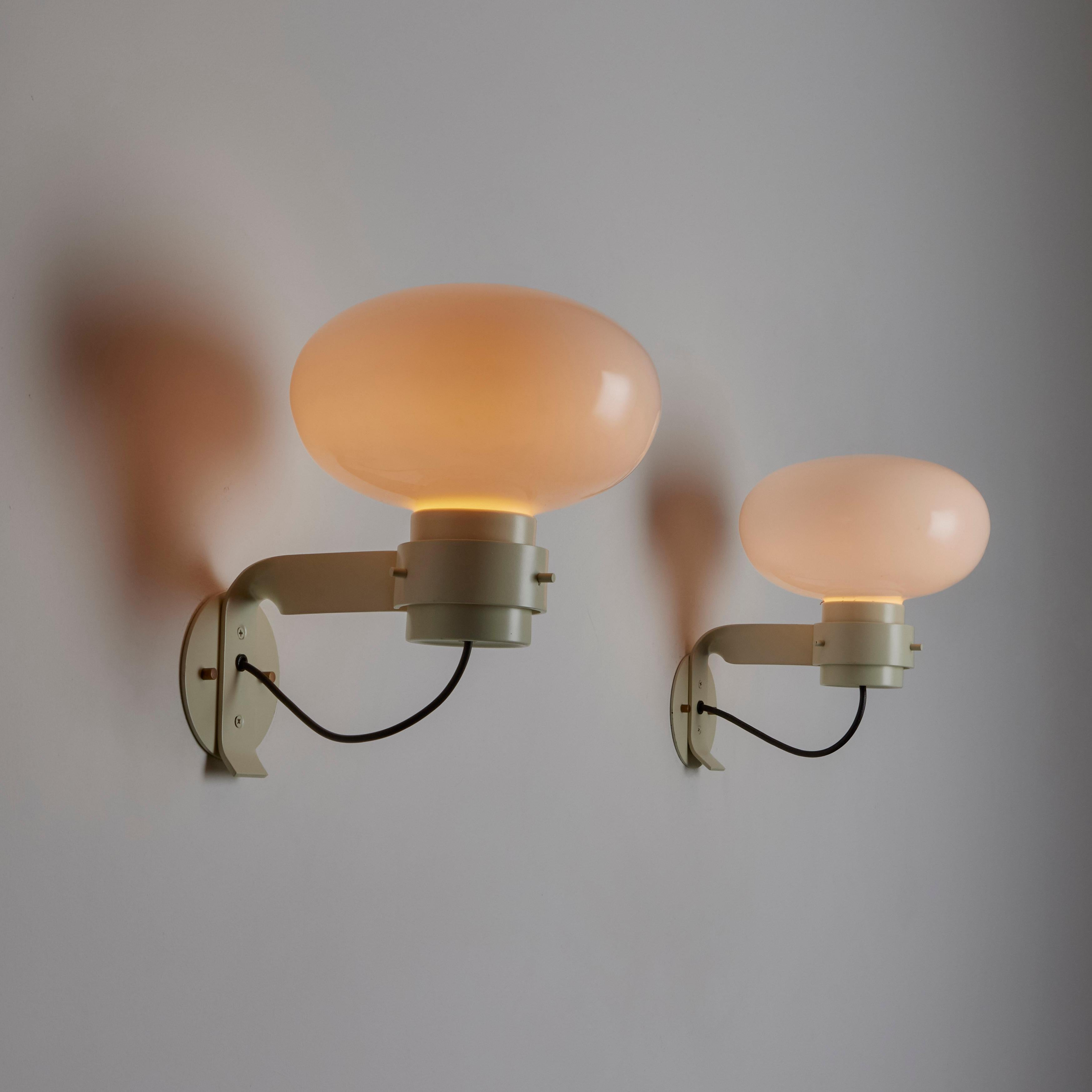 Mid-Century Modern Pair of Model 1183 'Cartoccio' sconces by Elio Martinelli  For Sale
