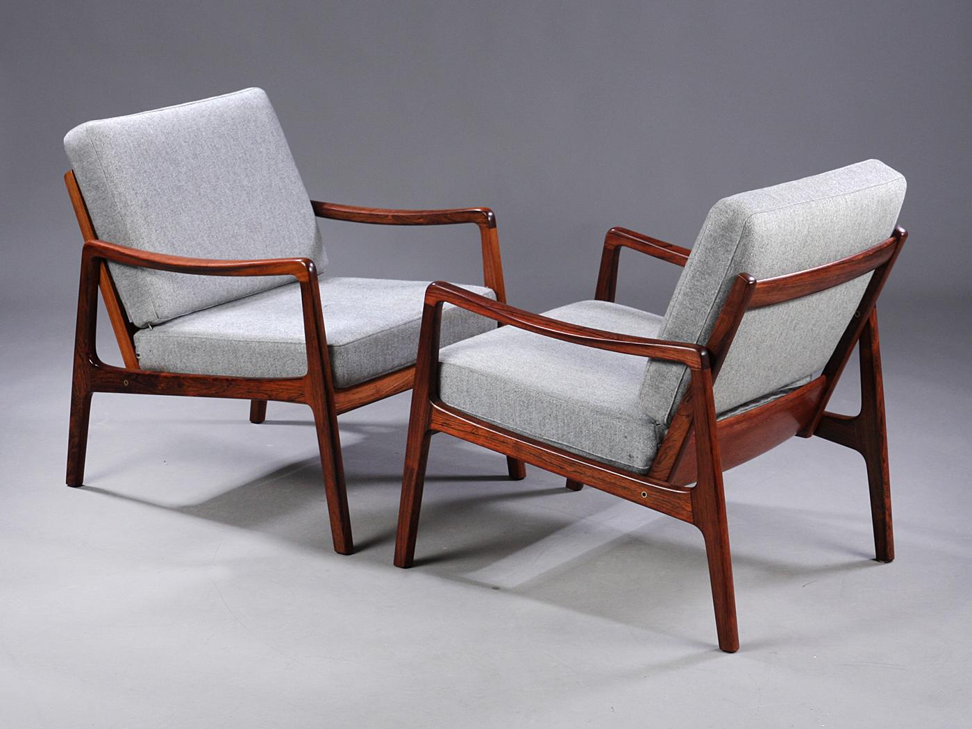 Scandinavian Modern Pair of Model 119 Chairs by Le Wanscher for France & Son