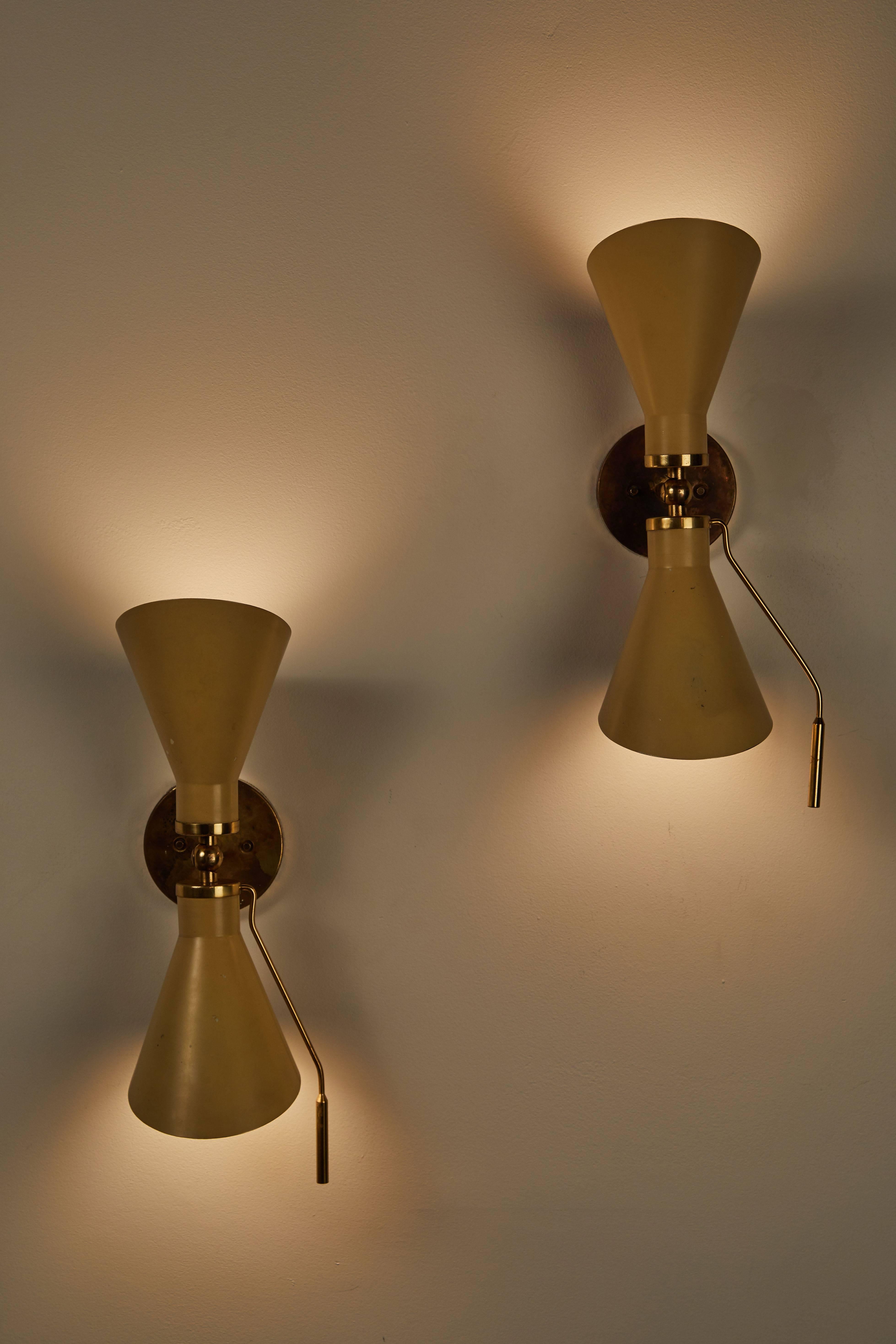 Mid-Century Modern Pair of Model 131 Articulating Sconces by Gino Sarfatti