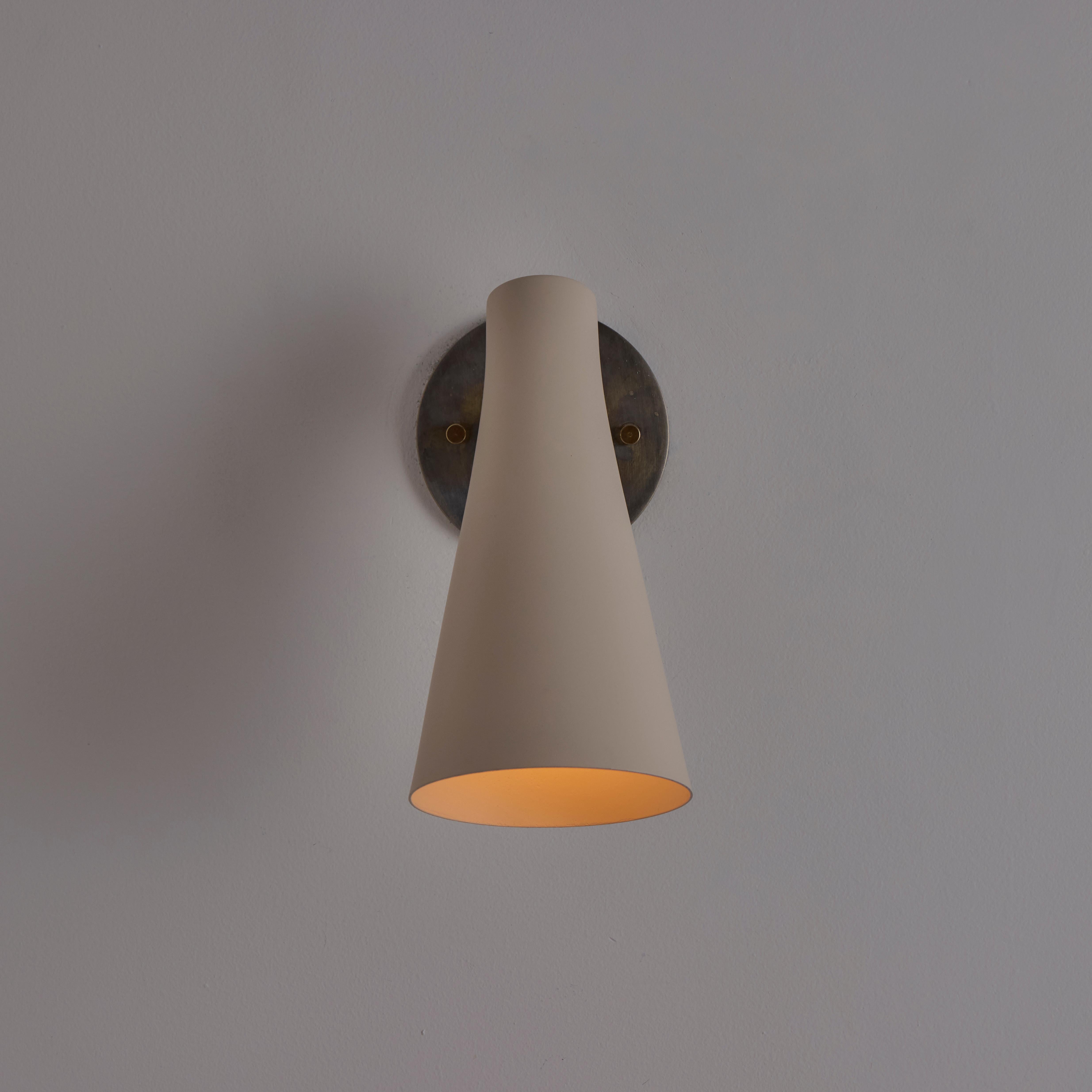 Pair of Model 138 Sconce by Giuseppe Ostuni for Oluce For Sale 2