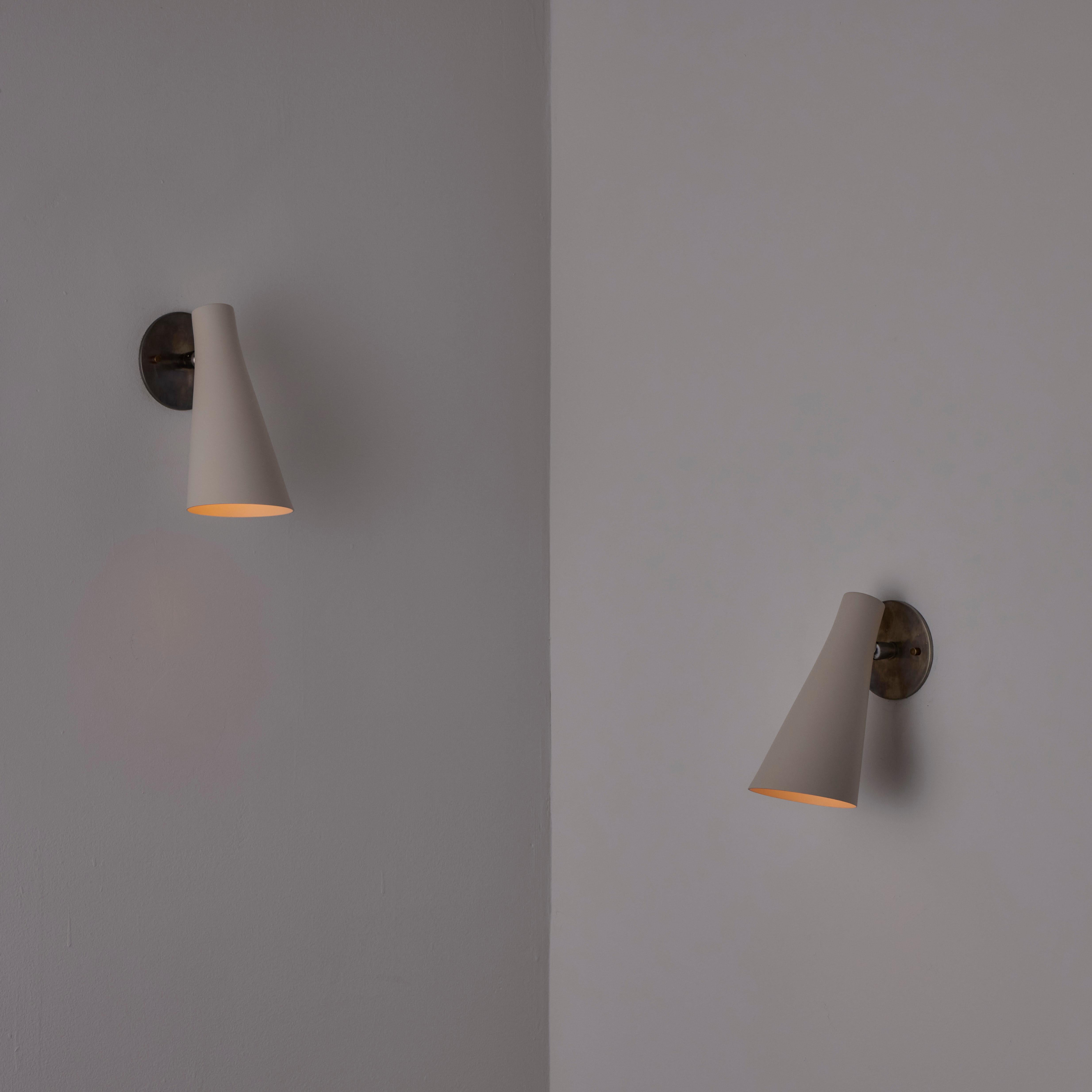 Pair of Model 138 Sconce by Giuseppe Ostuni for Oluce For Sale 3