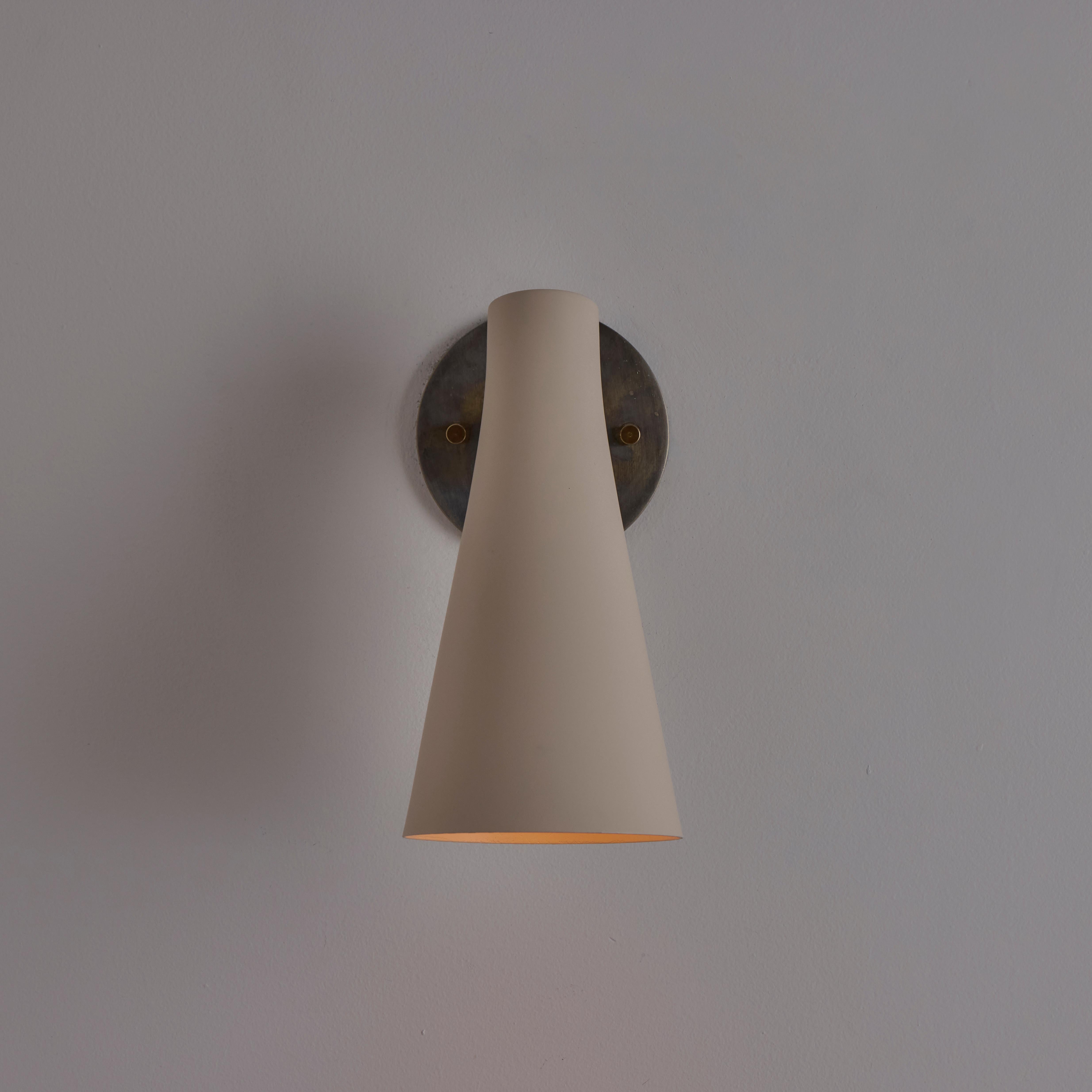 Pair of Model 138 Sconce by Giuseppe Ostuni for Oluce For Sale 1