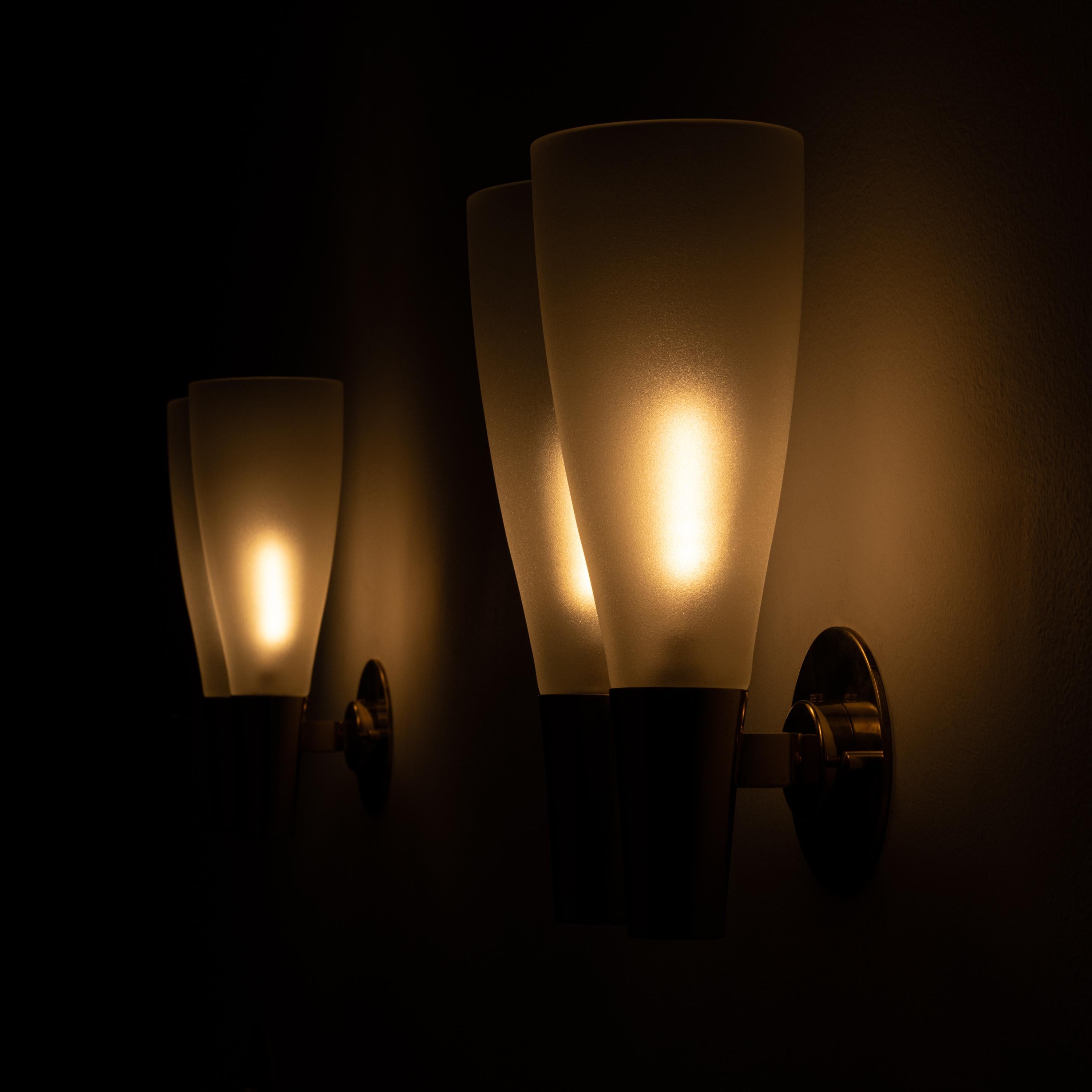 Mid-Century Modern Pair of Model 1537 Sconces by Pietro Chiesa for Fontana Arte