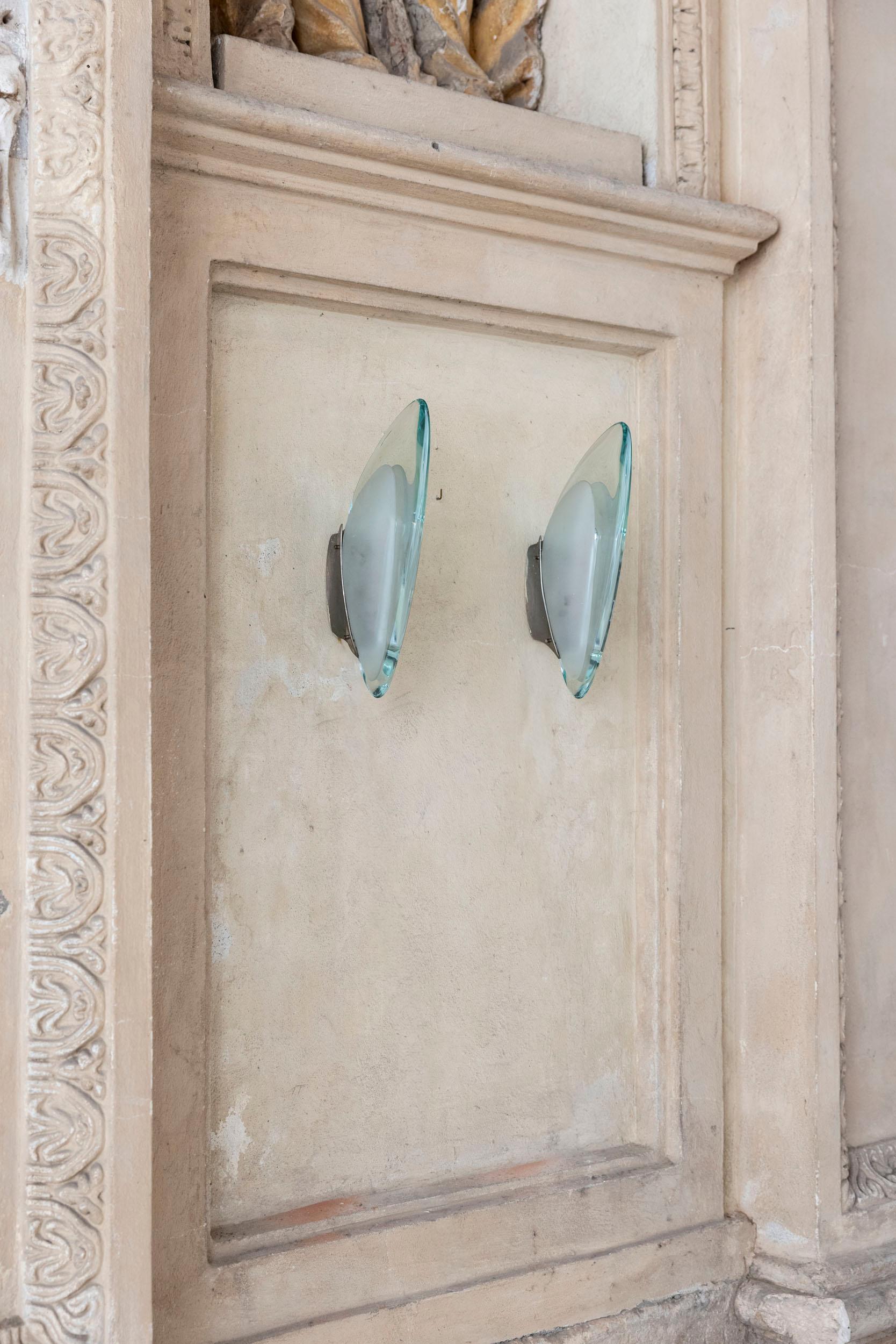 Paire de lampes murales Model 1552 par Max Ingrand pour Fontana Arte, Italie, années 1950 en vente 1