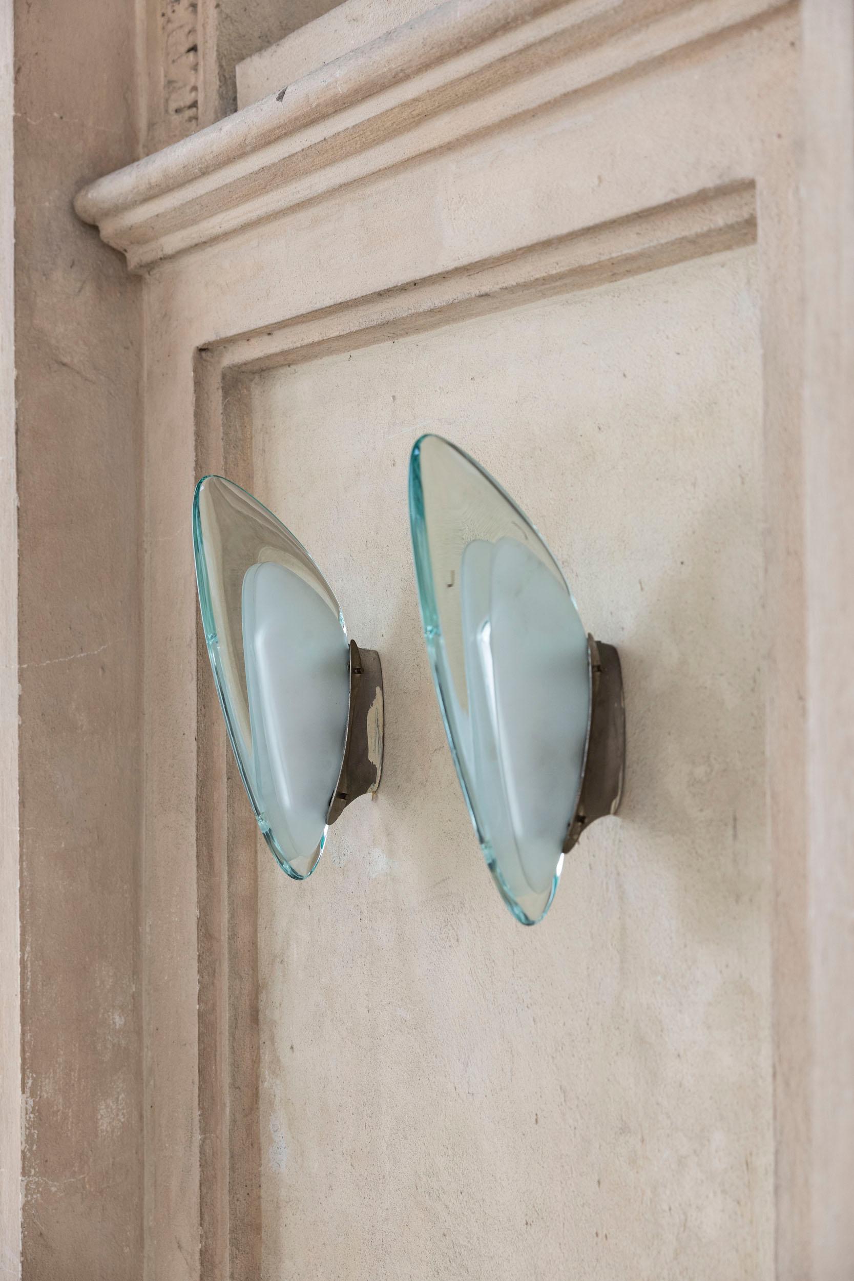 Paire de lampes murales Model 1552 par Max Ingrand pour Fontana Arte, Italie, années 1950 en vente 2