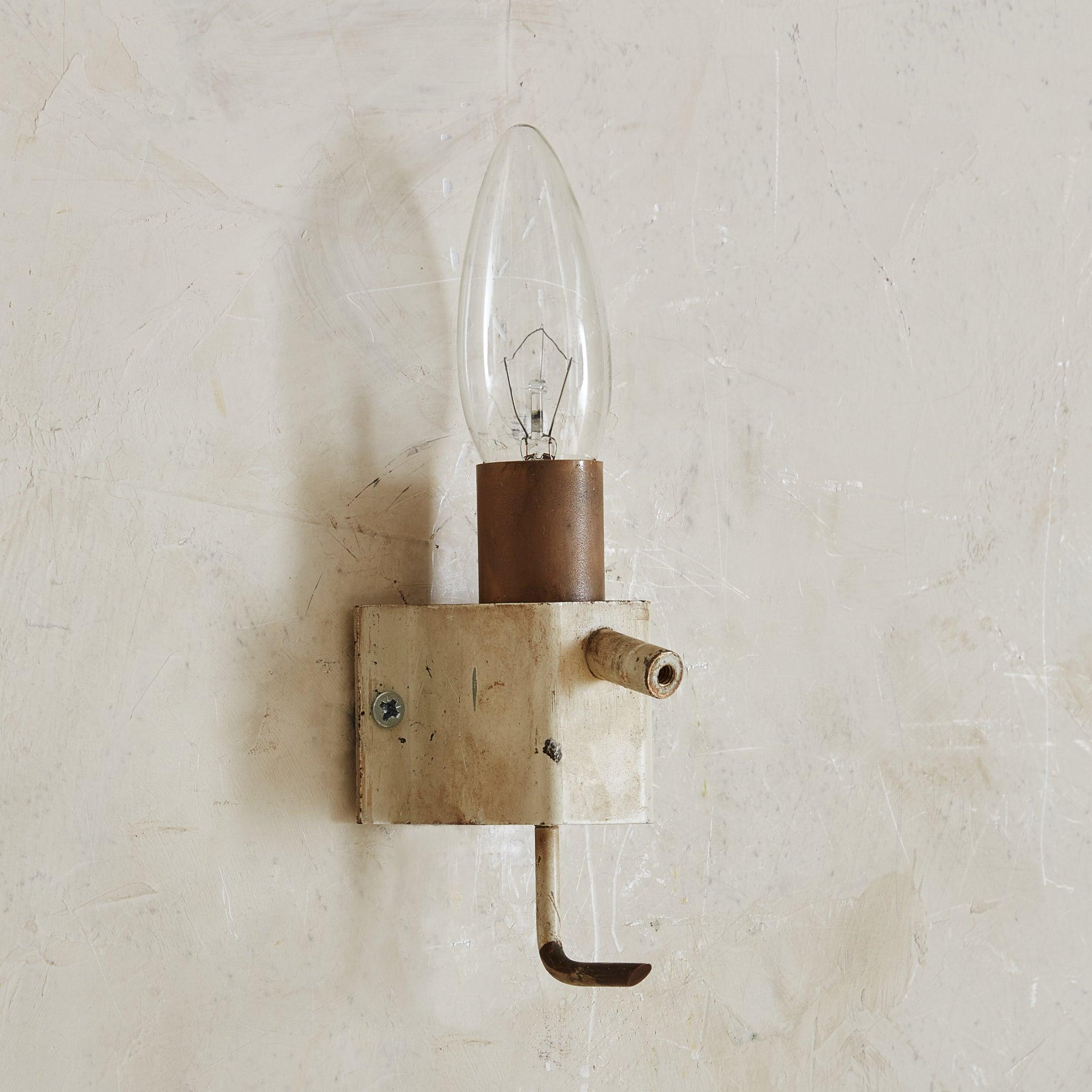 Pair of ‘Model 1944’ Frosted Glass Sconces by Max Ingrand for Fontana Arte For Sale 3