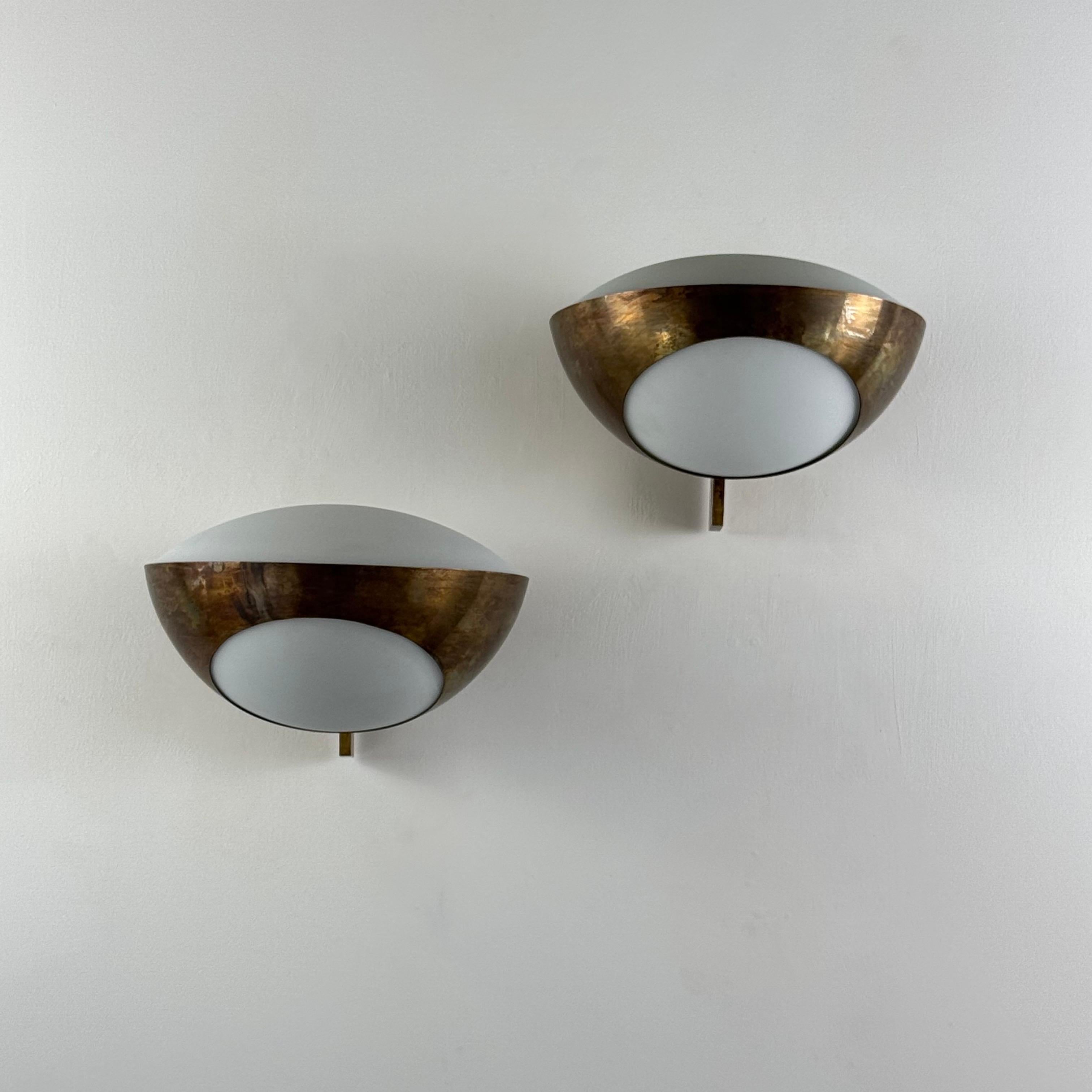 Fait main Paire d'appliques en laiton Model No 1963 de Max Ingrand pour Fontana Arte, années 1960 en vente