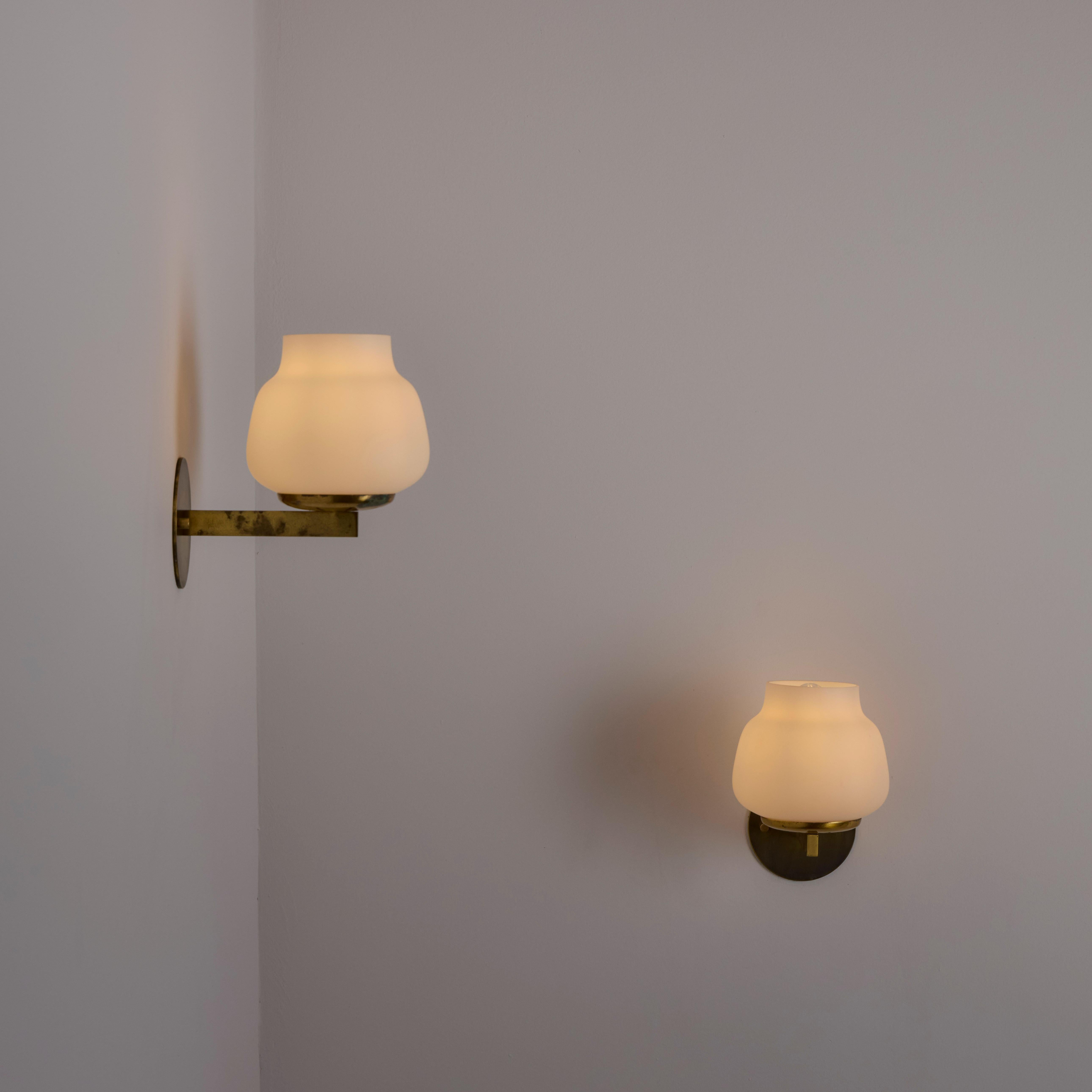 Pair of model 2078 Sconces by Pierre Disderot en venta 8