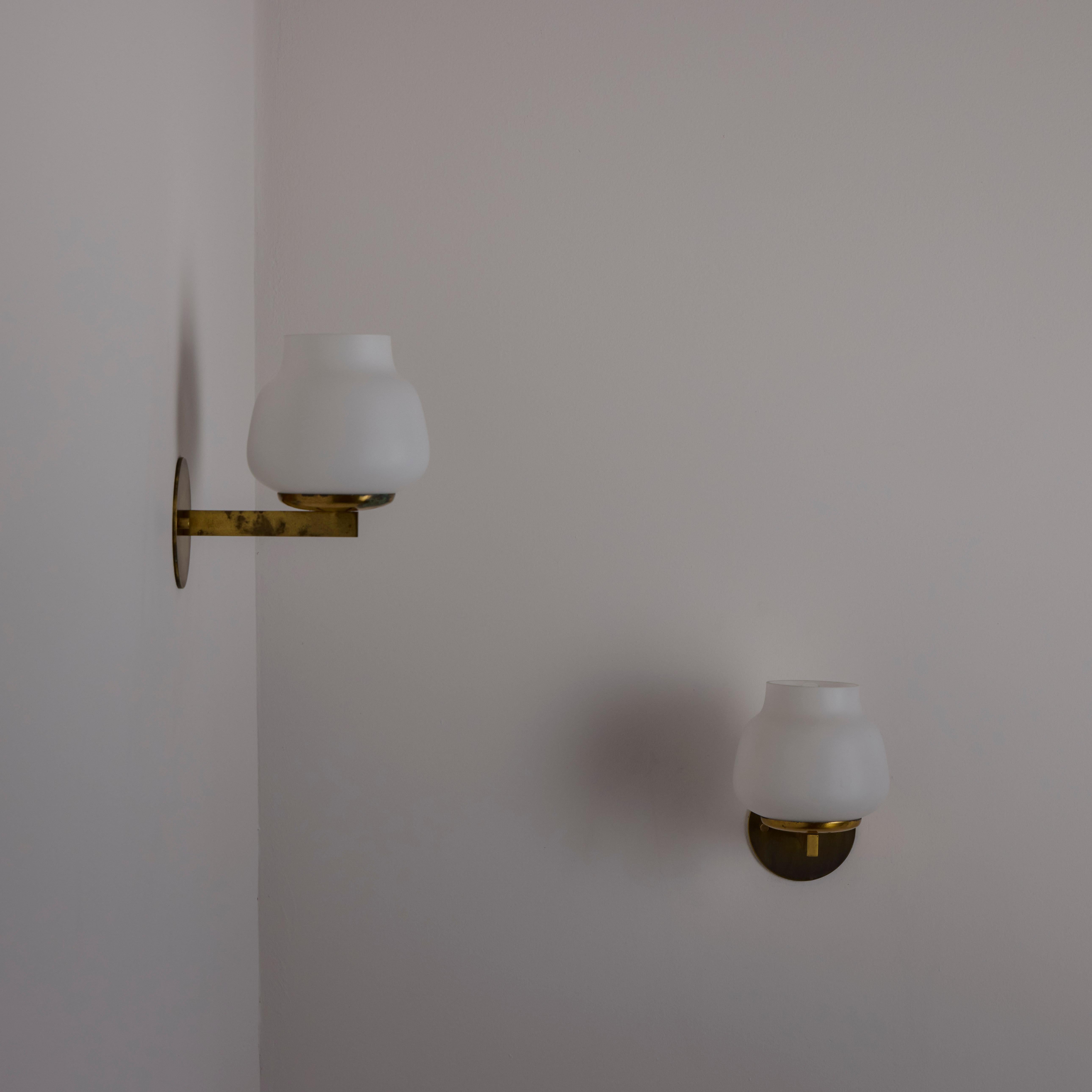 Pair of model 2078 Sconces by Pierre Disderot en venta 9