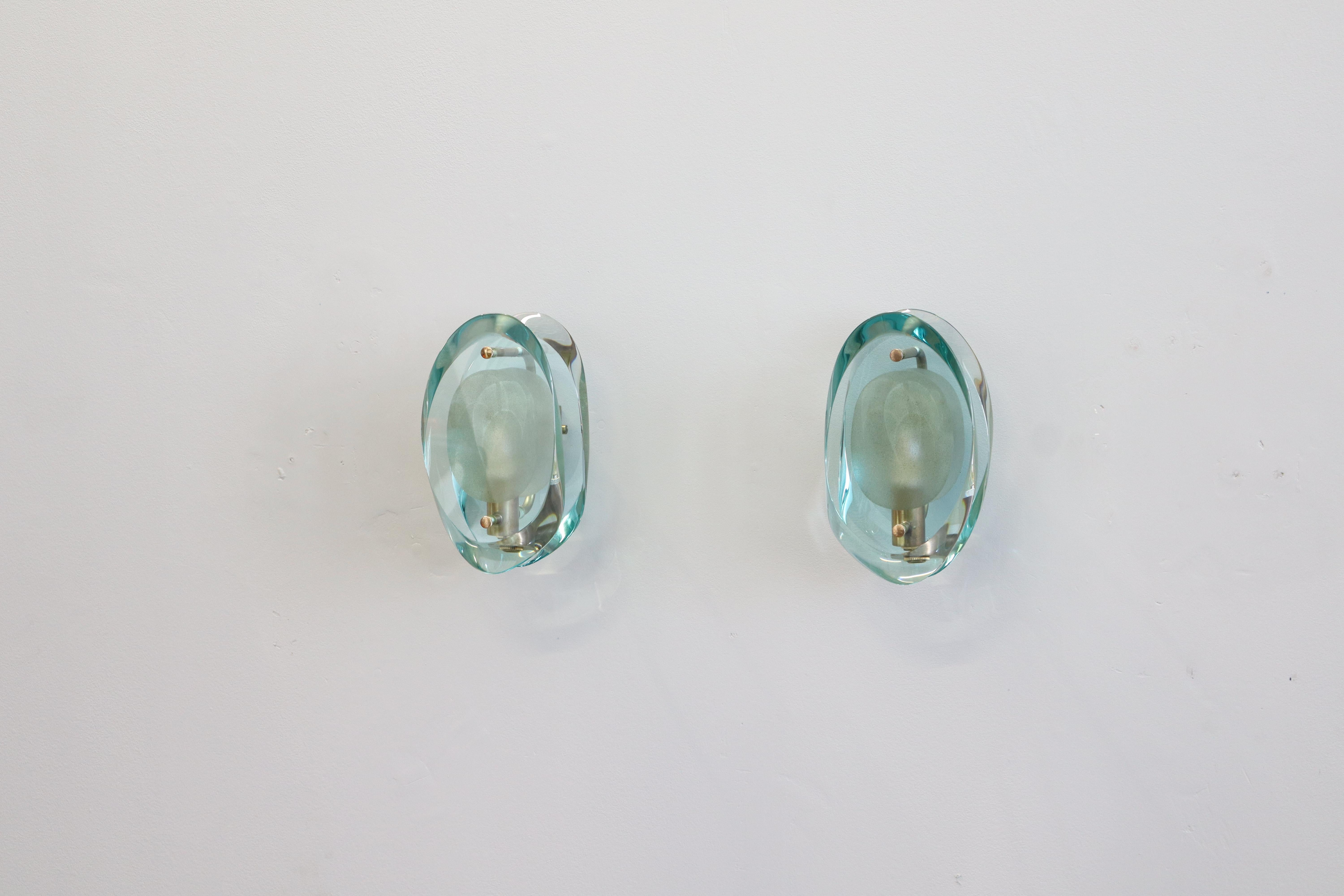 Paar Model No. 2093 von Max Ingrand für Fontana Arte, sechs Stück erhältlich (Moderne der Mitte des Jahrhunderts) im Angebot