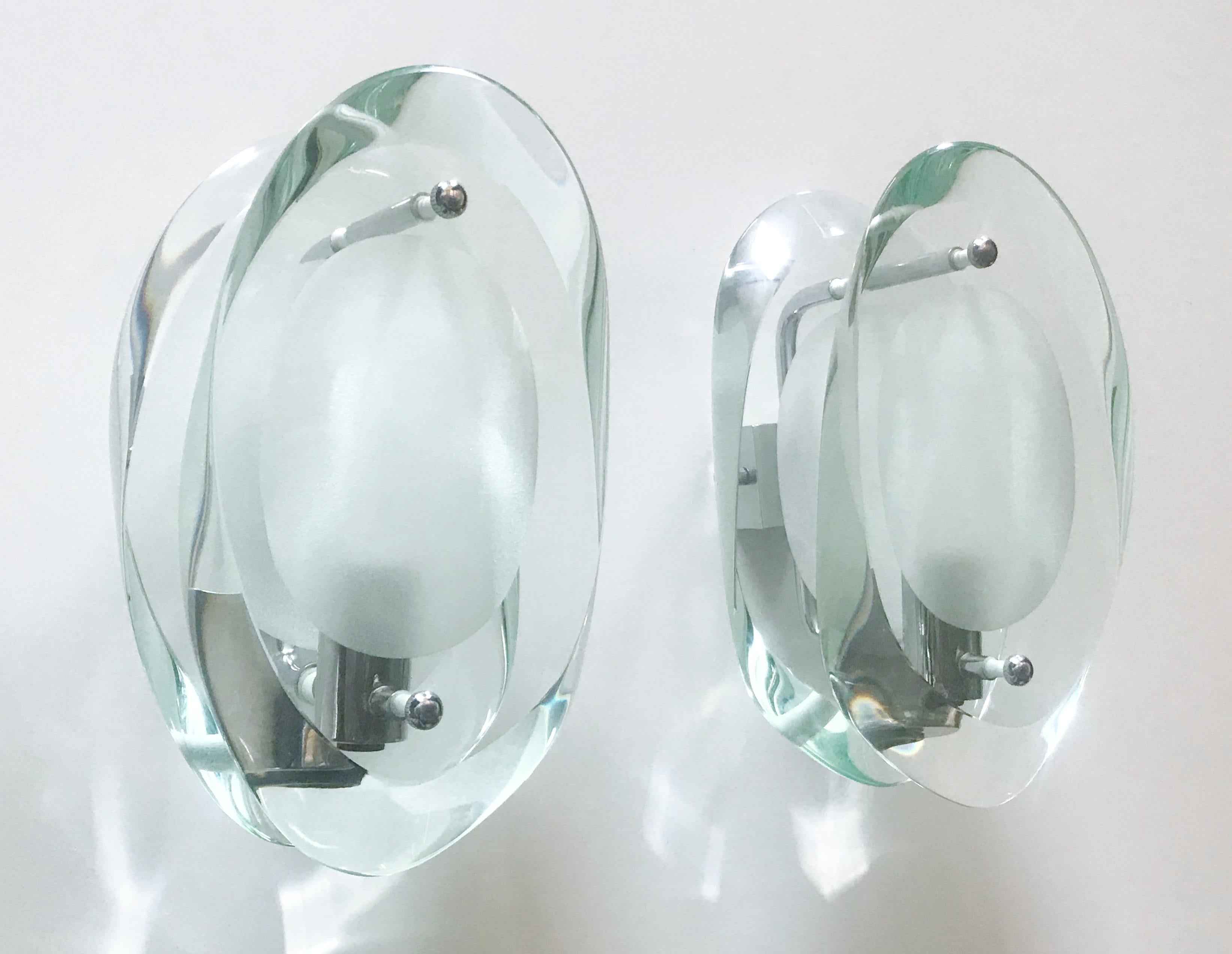 Mid-Century Modern Pair of Model 2093 Sconces by Max Ingrand for Fontana Arte