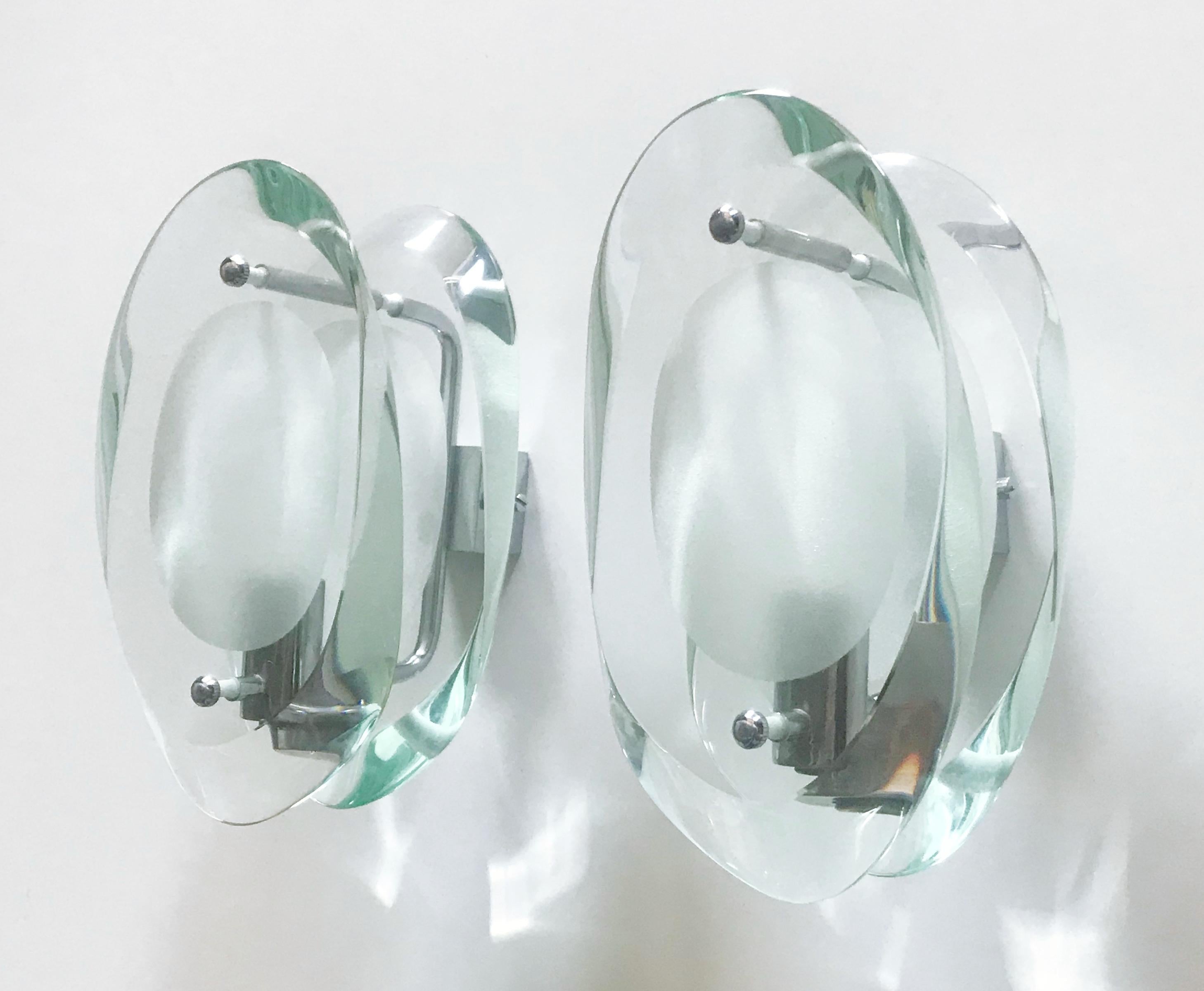Italian Pair of Model 2093 Sconces by Max Ingrand for Fontana Arte
