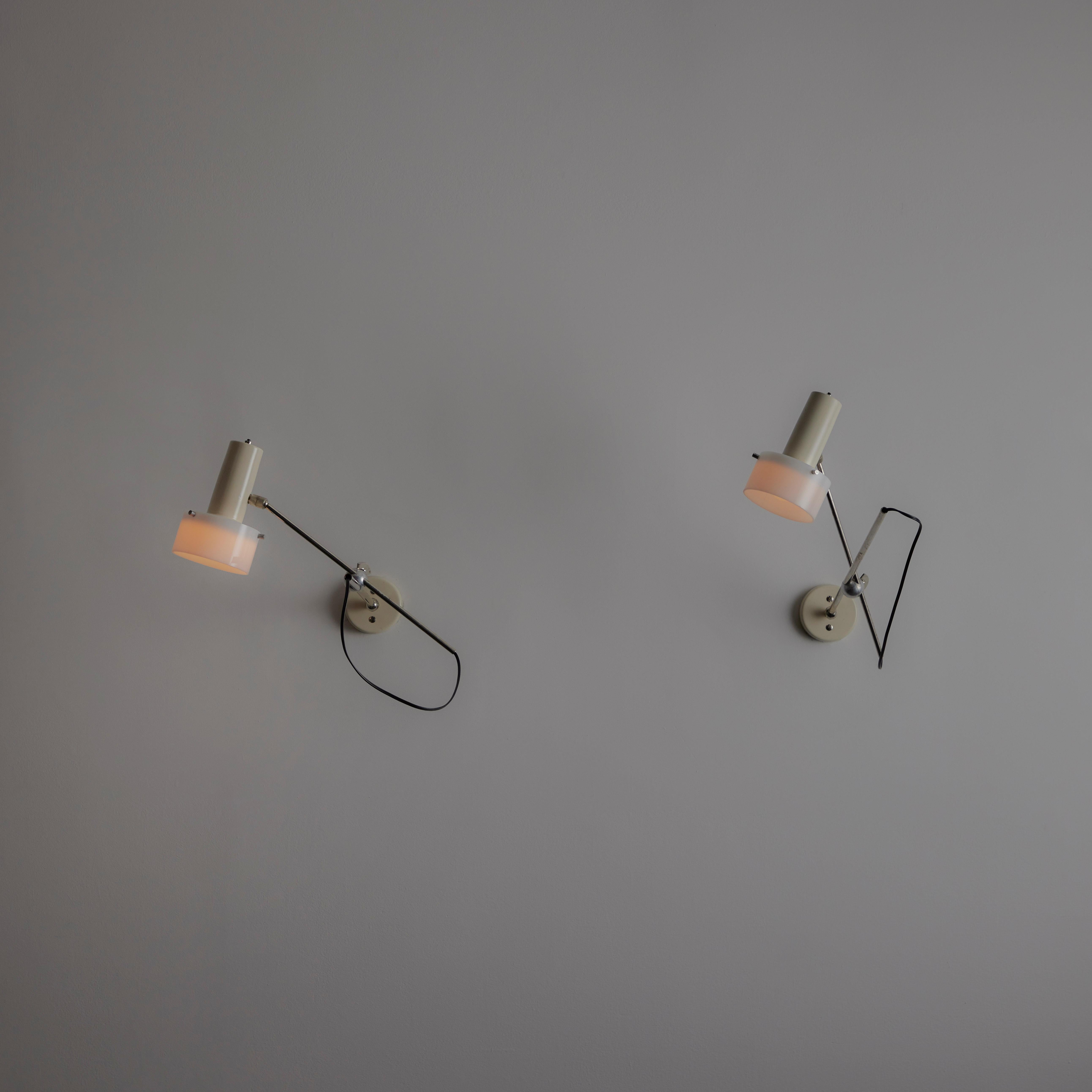 Pair of Model 213 Sconces by Gino Sarfatti for Arteluce For Sale 7