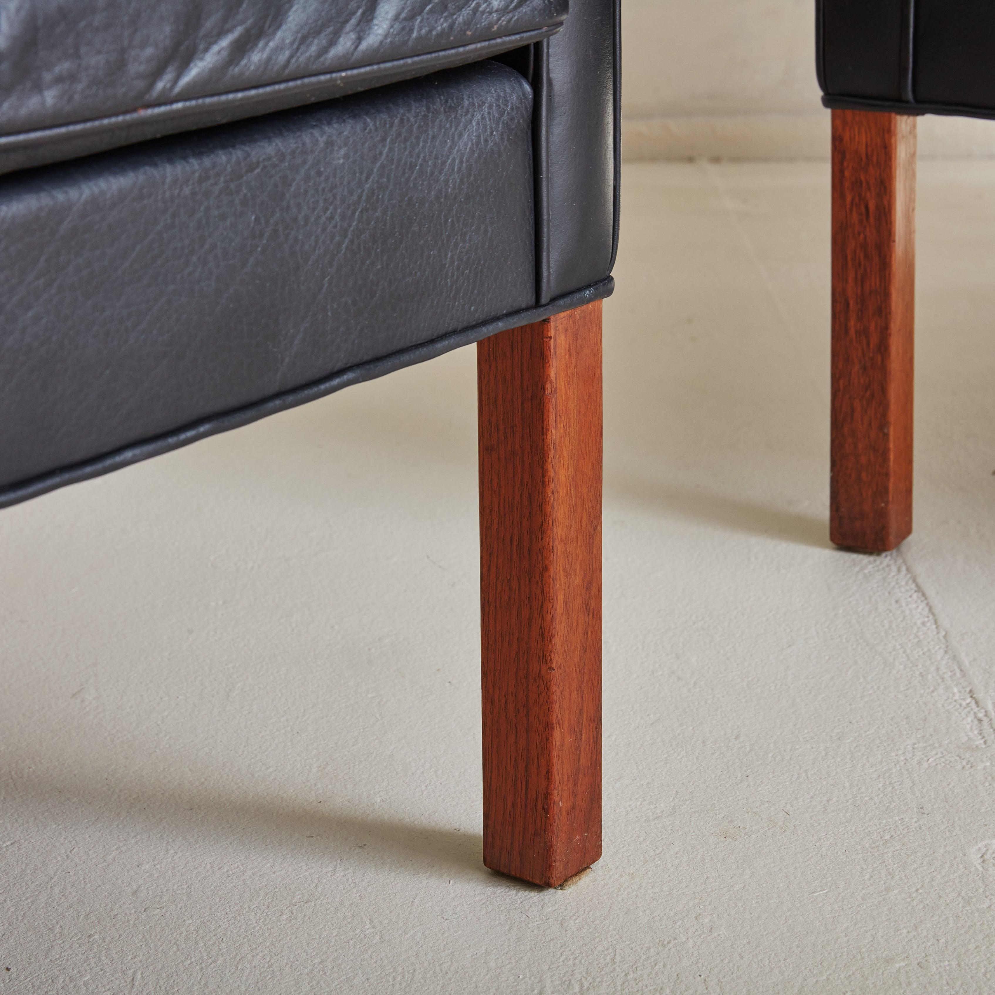 Pair of 'Model #2207' Black Leather Lounge Chairs Attributed to Børge Mogensen 1