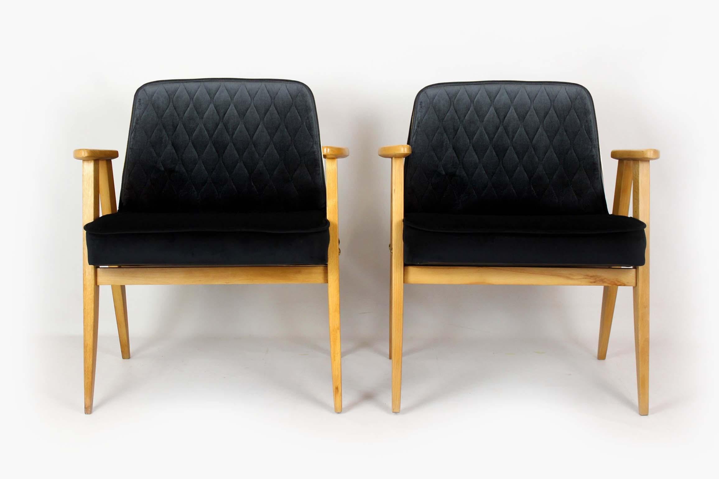 Pair of Model 366 Armchairs by Józef Chierowski, Restored, Poland, 1960s In Excellent Condition For Sale In Żory, PL