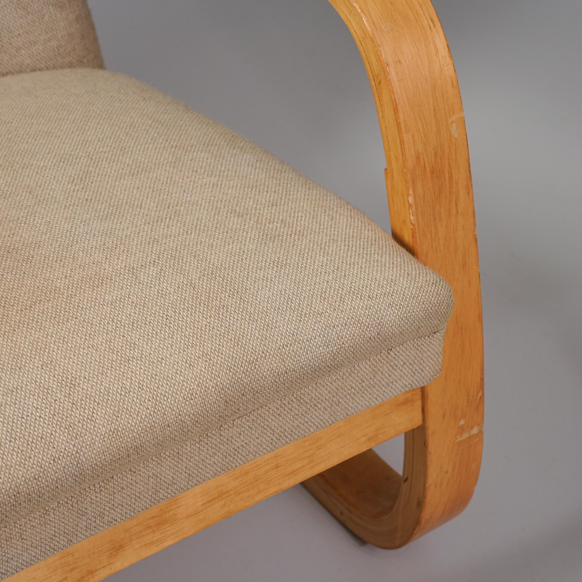 Sesselpaar Model No. 401, Alvar Aalto, Oy Huonekalu- ja Rakennustyötehdas Ab (Mitte des 20. Jahrhunderts) im Angebot