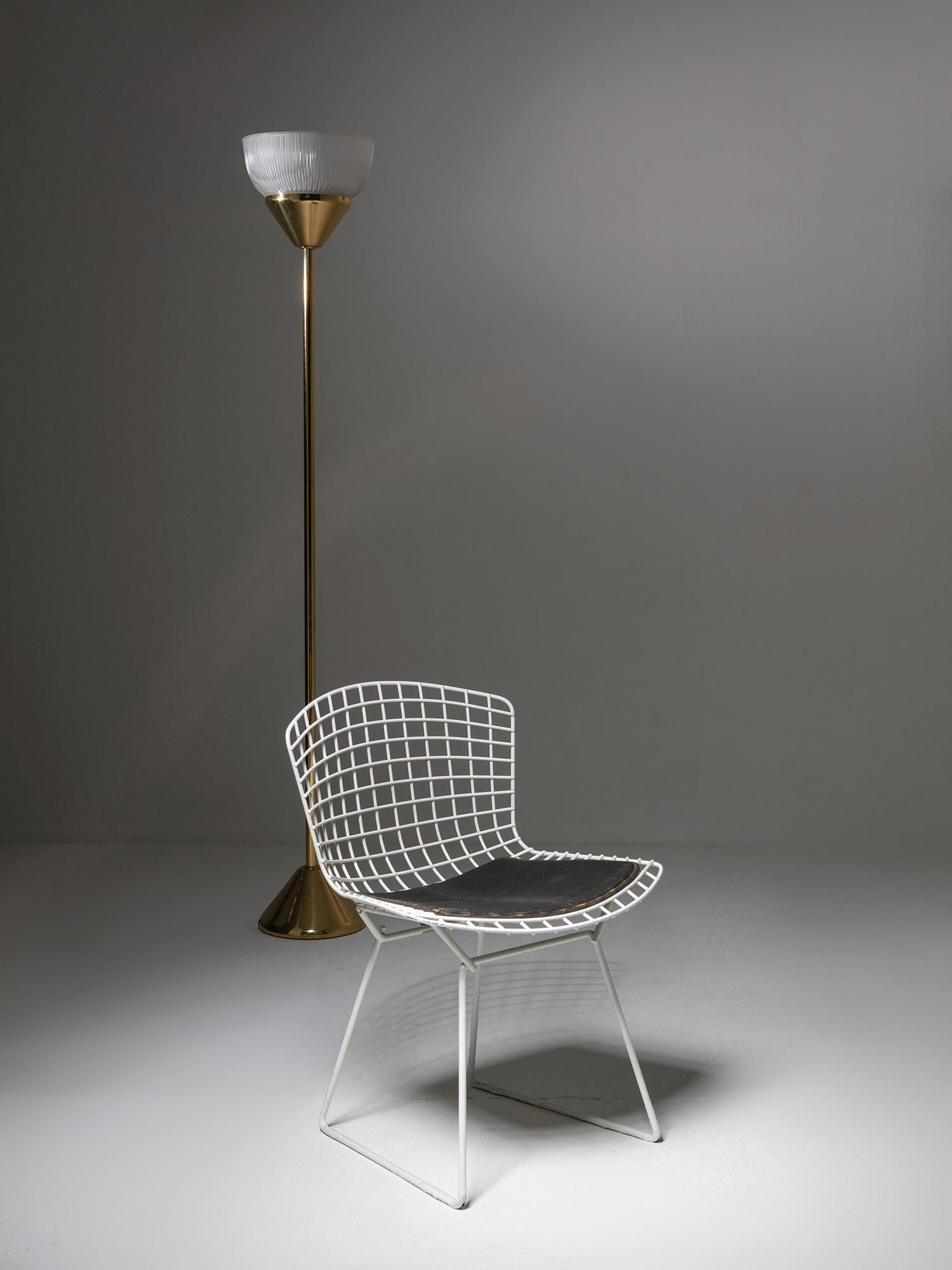 Paire de chaises d'appoint modèle 420 avec cadre en métal blanc par Harry Bartoia pour Knoll en vente 1