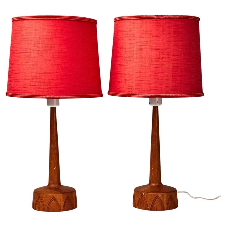 Pair of Model 523 Teak Table Lamps with Red Shades For Sale at 1stDibs