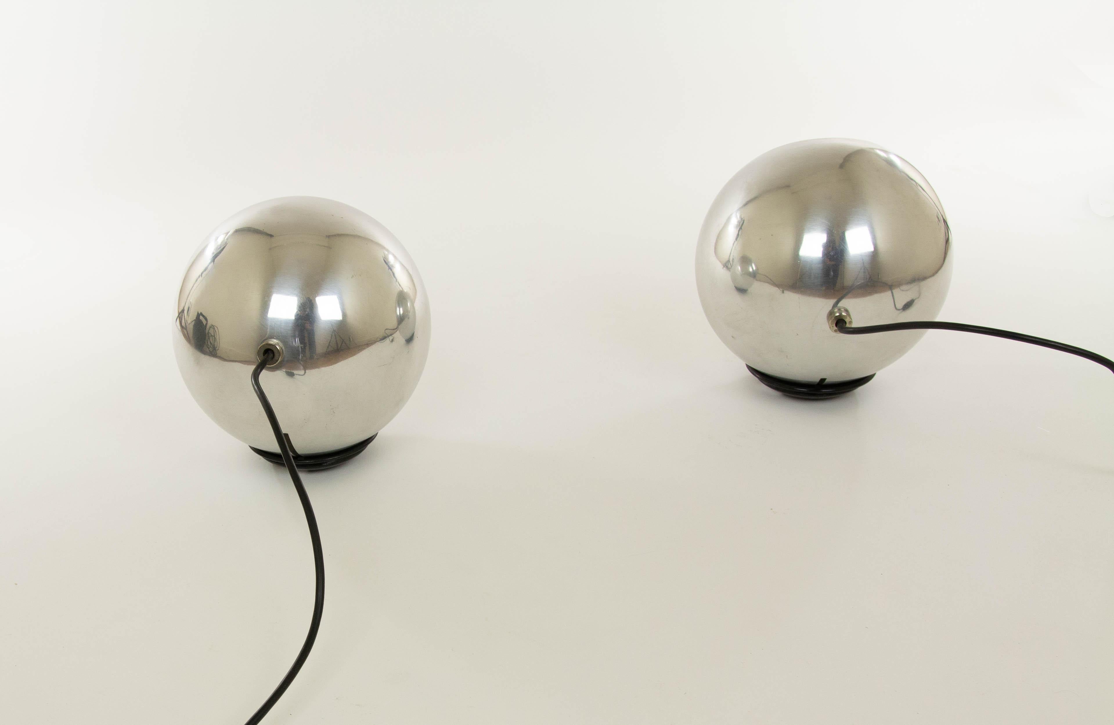 Mid-20th Century Pair of Model 586 table lamps by Gino Sarfatti for Arteluce, 1960s For Sale